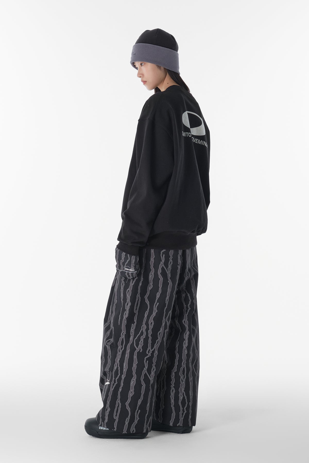 VERT CIRCLE LOGO SWEATSHIRT BLACK