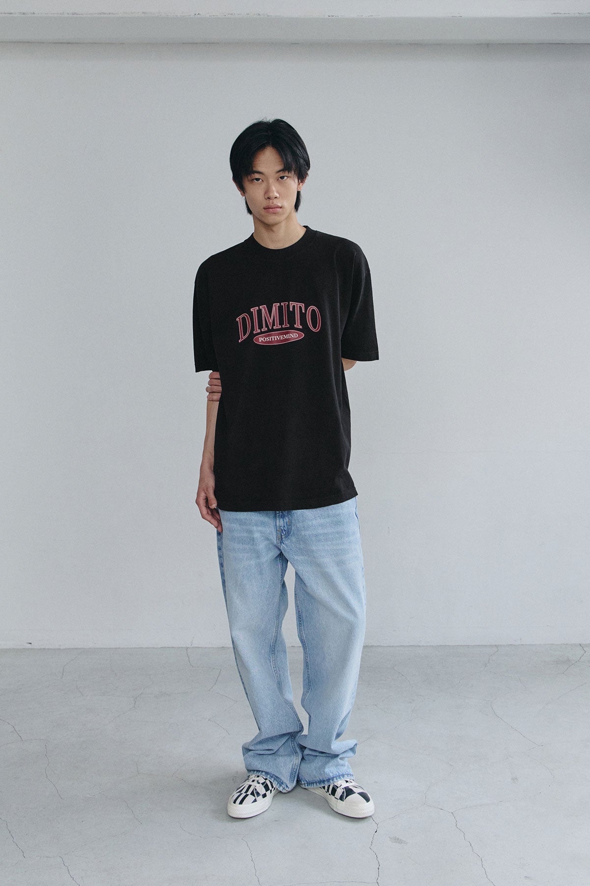VERT COLLEGE SSV GD 6.5OZ TEE BLACK (Available on 26.05.07)