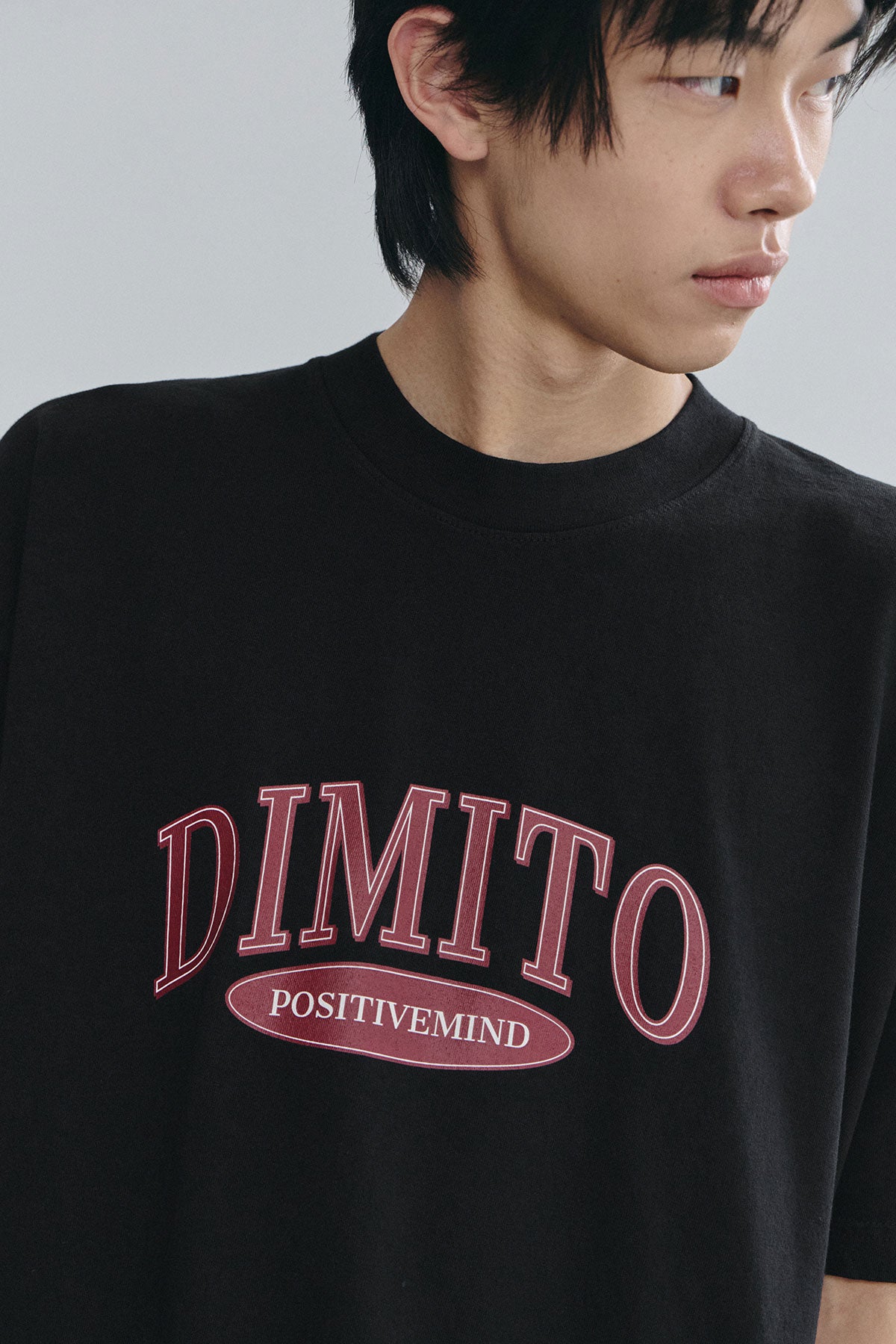 VERT COLLEGE SSV GD 6.5OZ TEE BLACK (Available on 26.05.07)