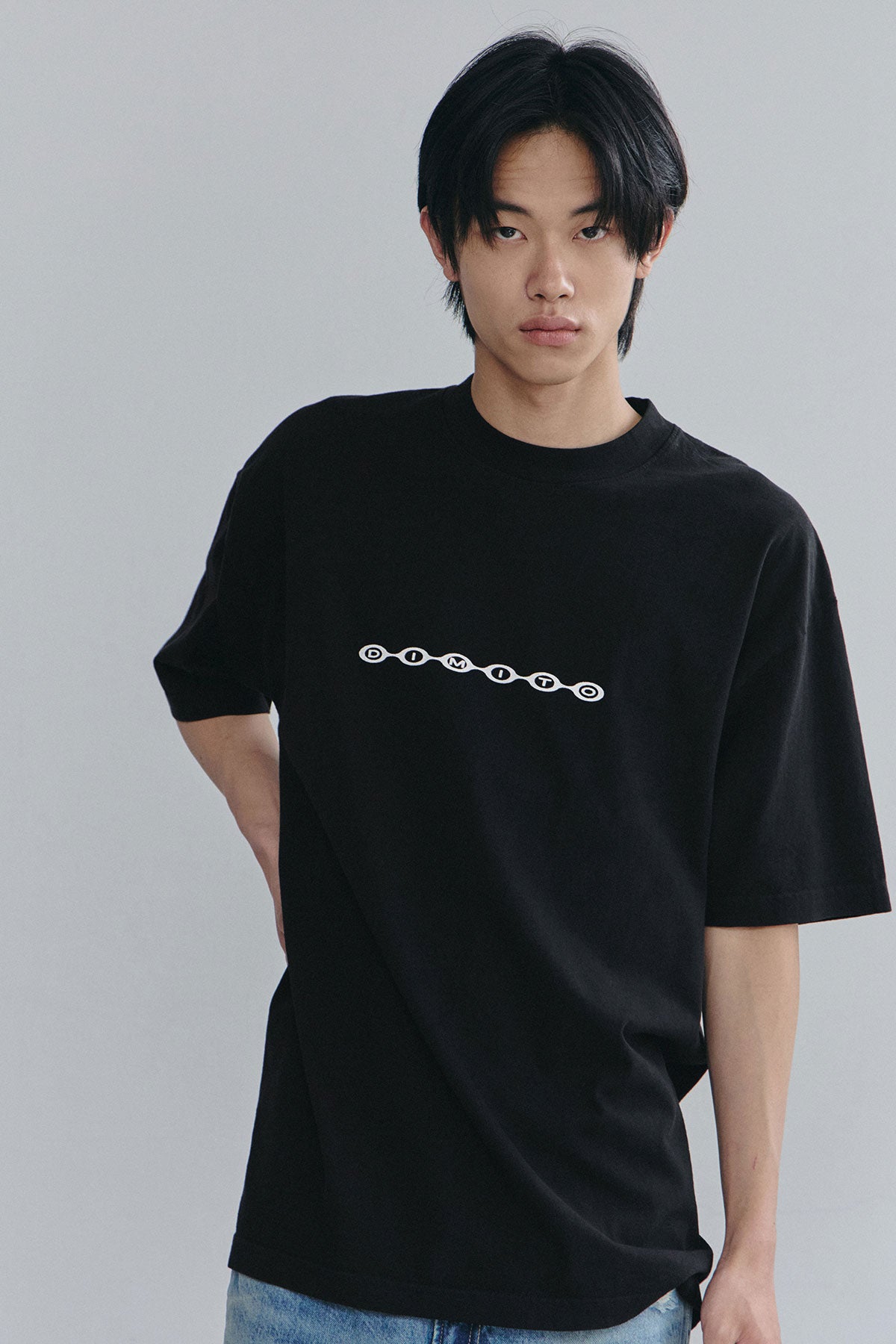VERT DIVISION LOGO SSV GD 6.5OZ TEE BLACK (Available on 26.05.07)