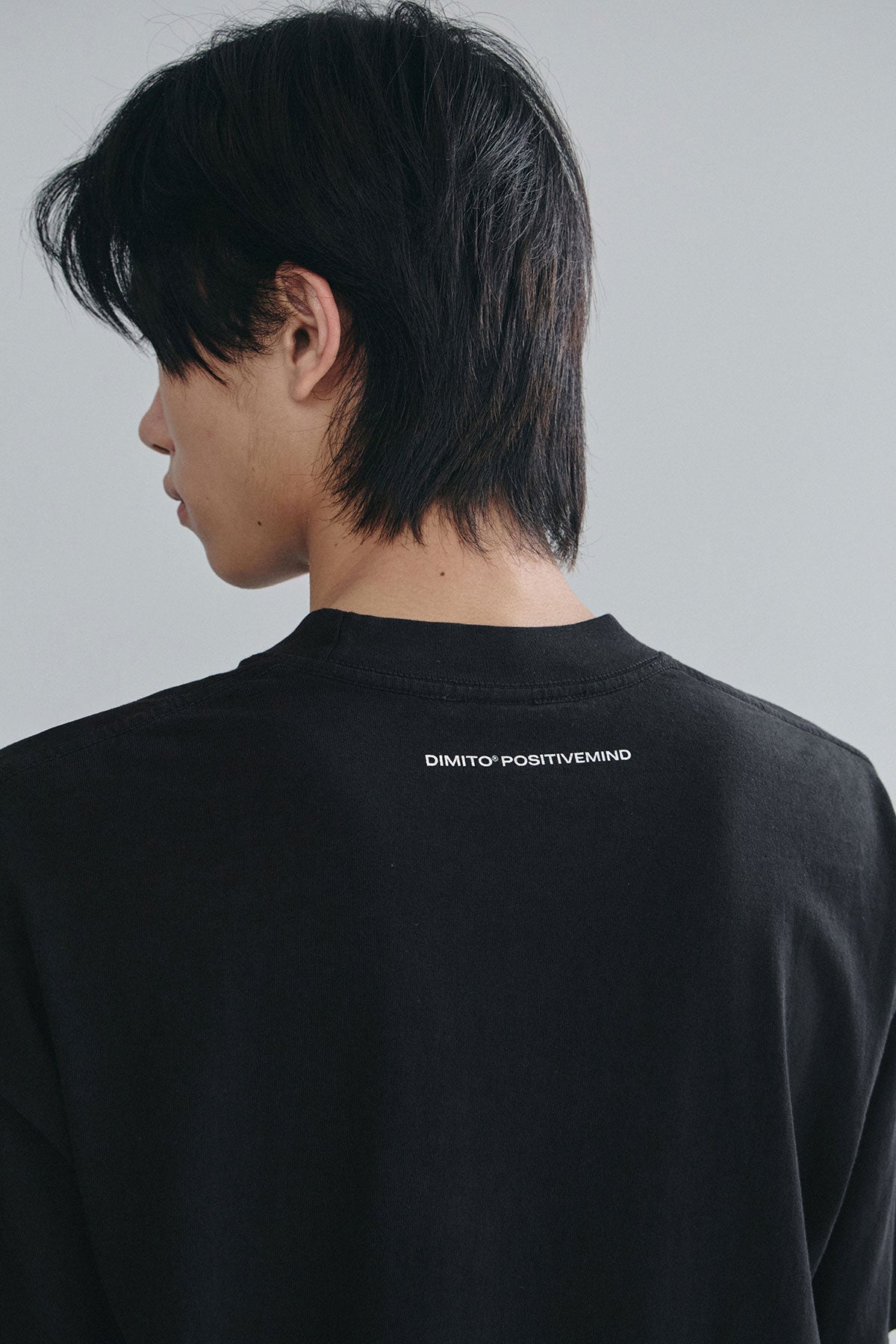 VERT DIVISION LOGO SSV GD 6.5OZ TEE BLACK (Available on 26.05.07)