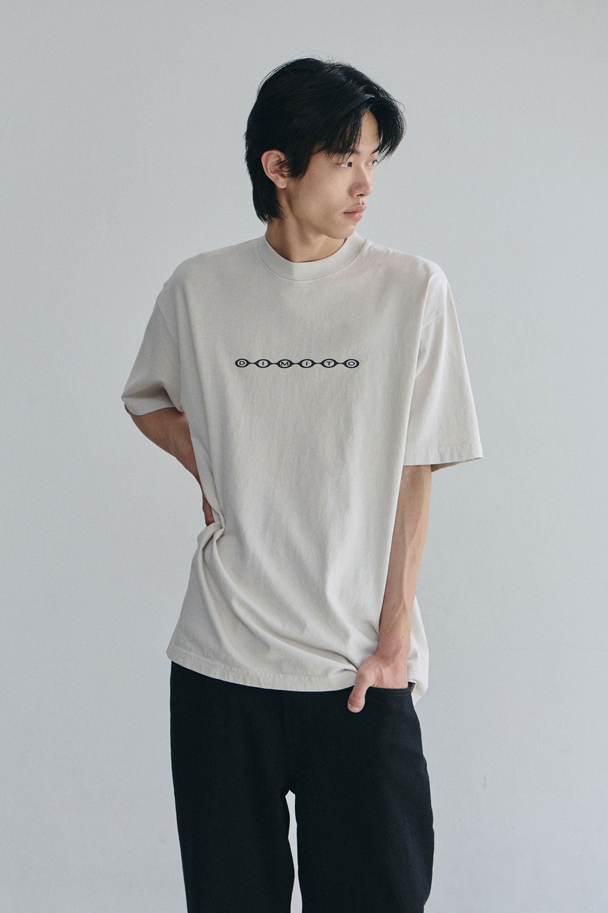 VERT DIVISION LOGO SSV GD 6.5OZ TEE CEMENT (Available on 26.05.07)