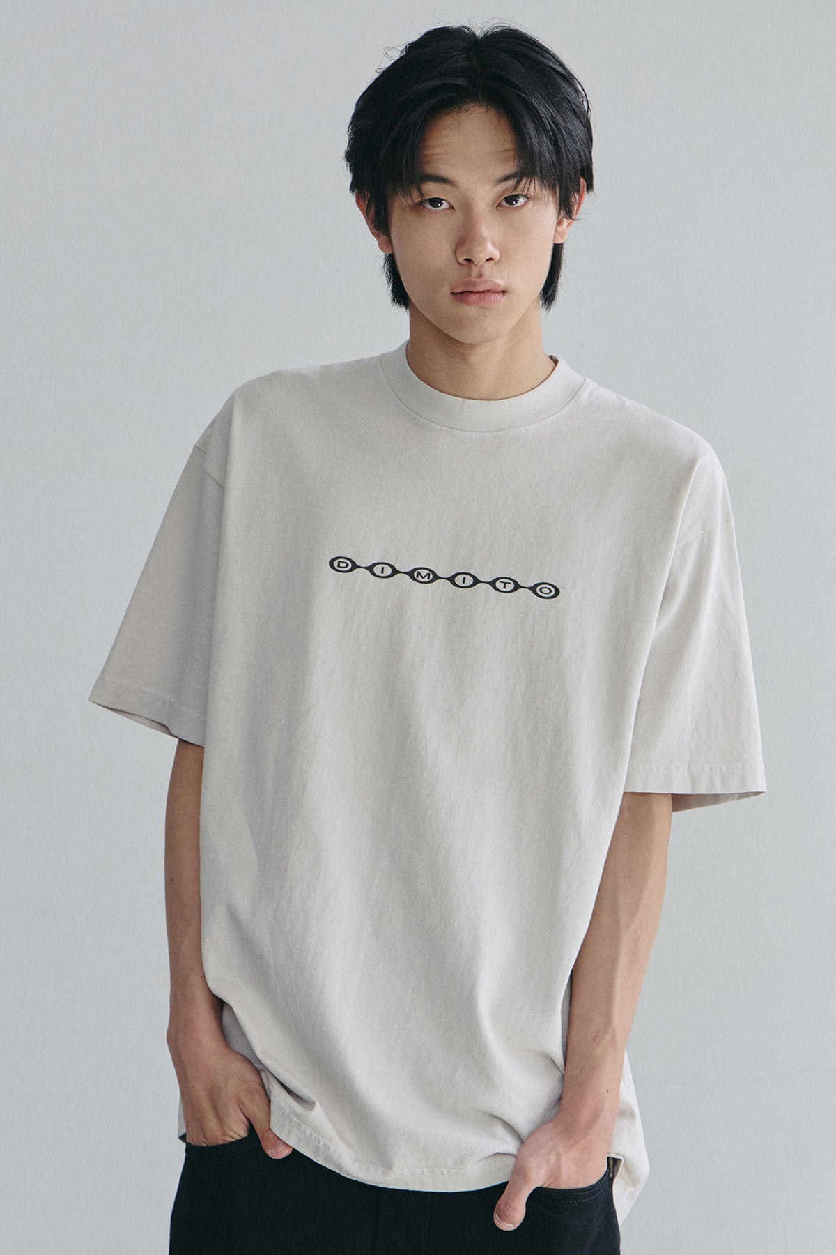 VERT DIVISION LOGO SSV GD 6.5OZ TEE CEMENT (Available on 26.05.07)
