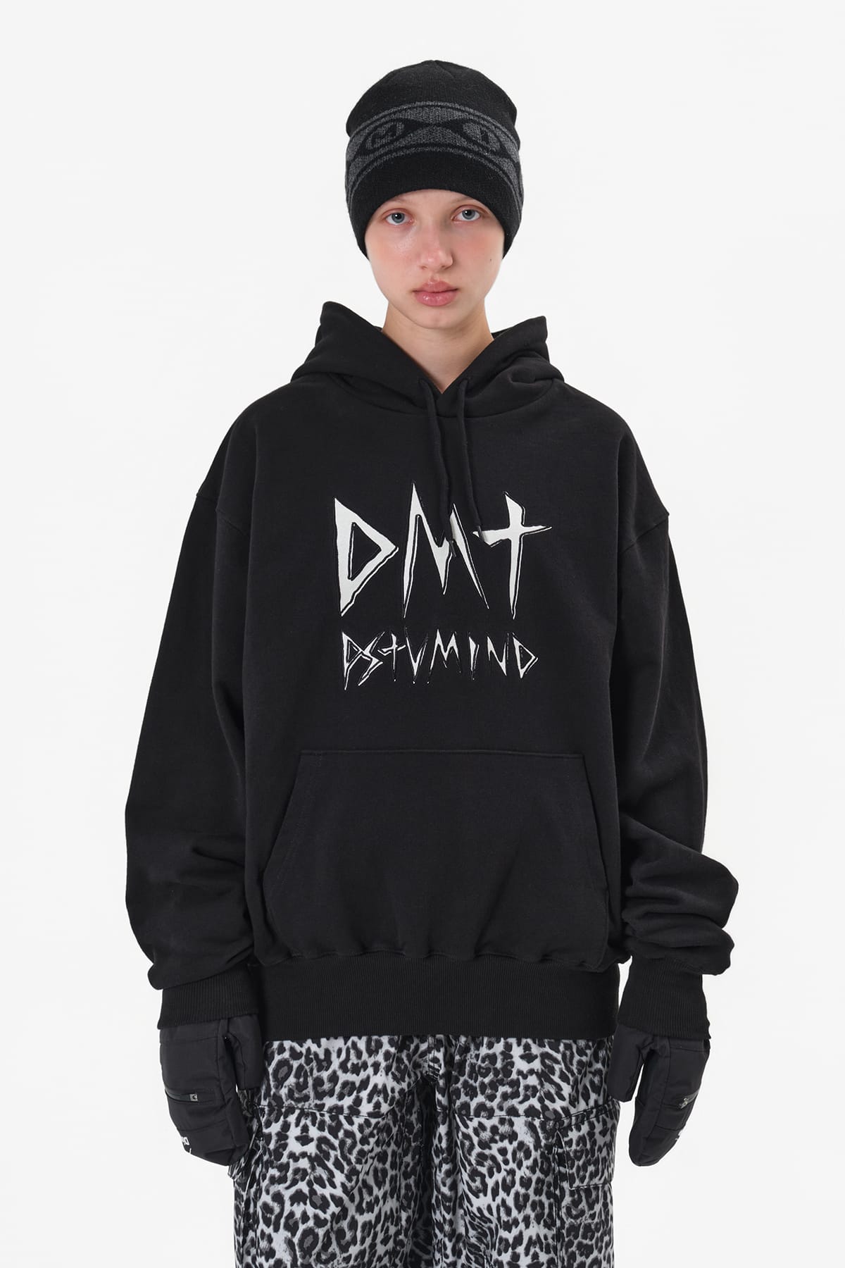 [INVITED] DMT TEAM HOODIE BLACK