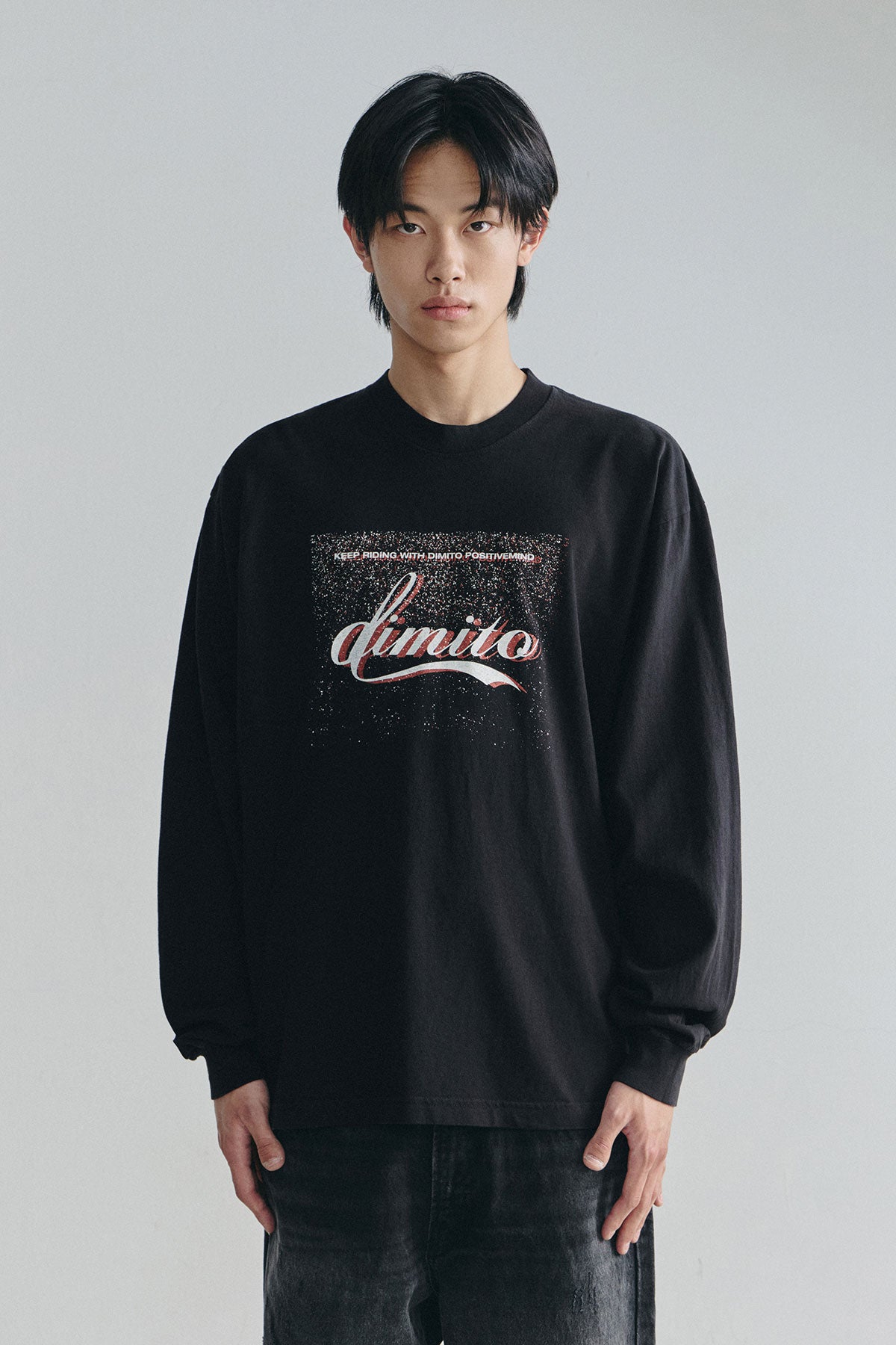 VERT DMT VINTAGE SCRIPT LSV GD 6.5OZ TEE BLACK (Available on 26.05.07)