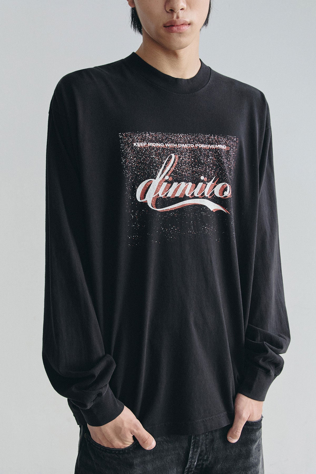 VERT DMT VINTAGE SCRIPT LSV GD 6.5OZ TEE BLACK (Available on 26.05.07)