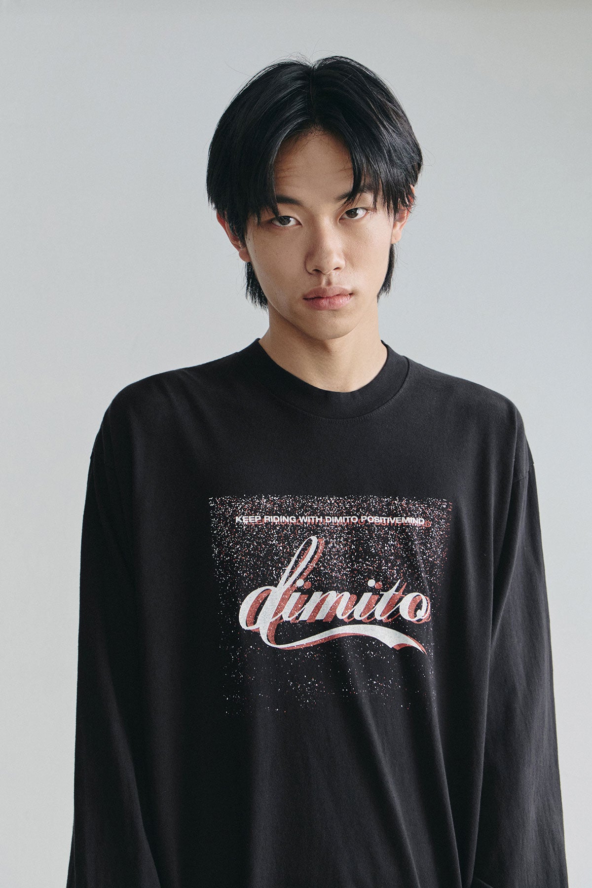 VERT DMT VINTAGE SCRIPT LSV GD 6.5OZ TEE BLACK (Available on 26.05.07)