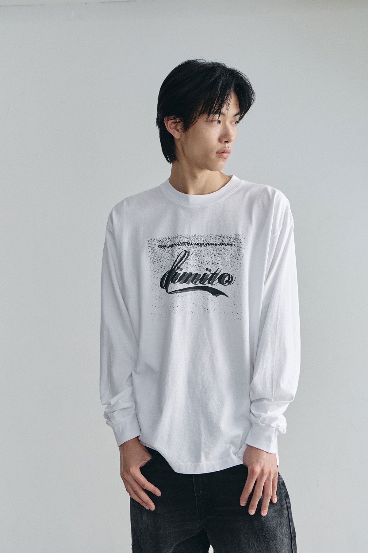 VERT DMT VINTAGE SCRIPT LSV GD 6.5OZ TEE WHITE (Available on 26.05.07)