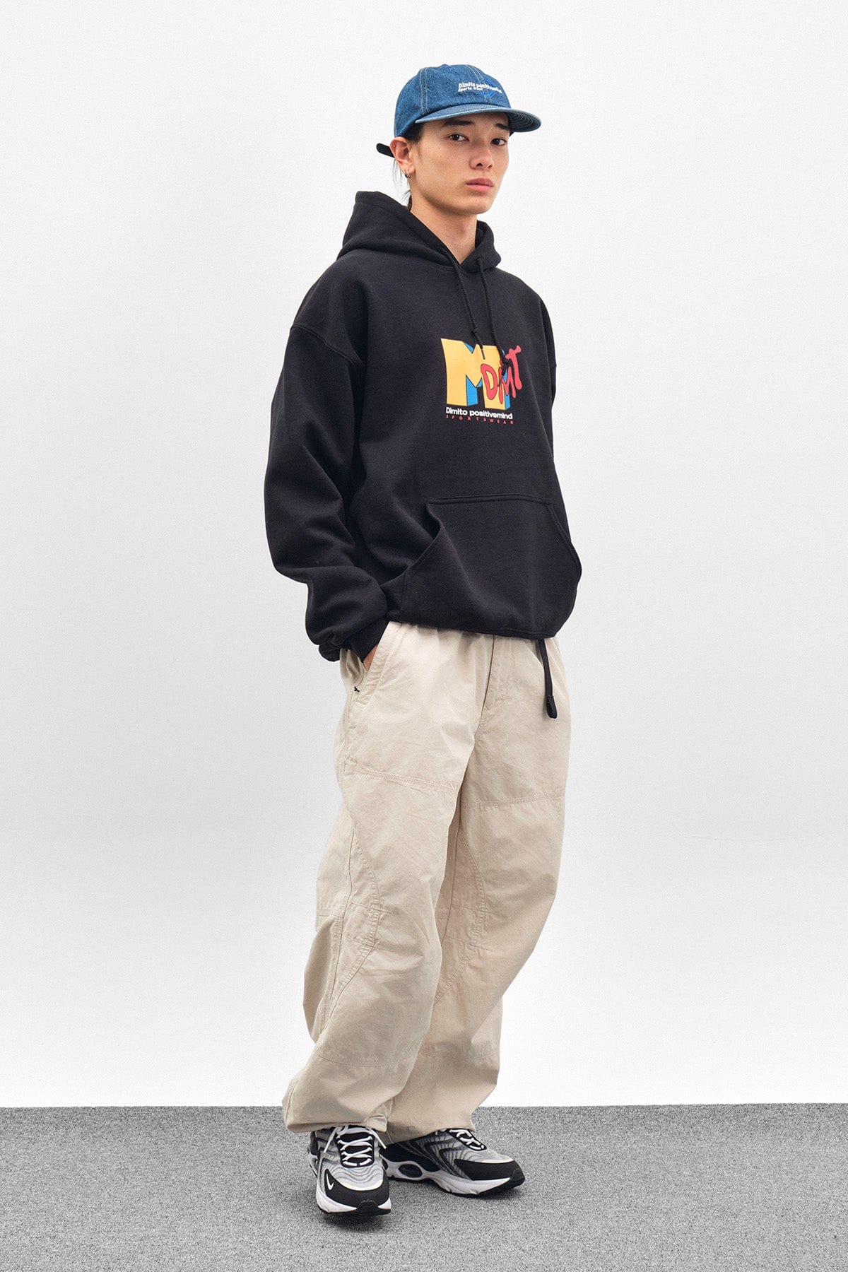 [INVITED] DMTV HOODIE BLACK