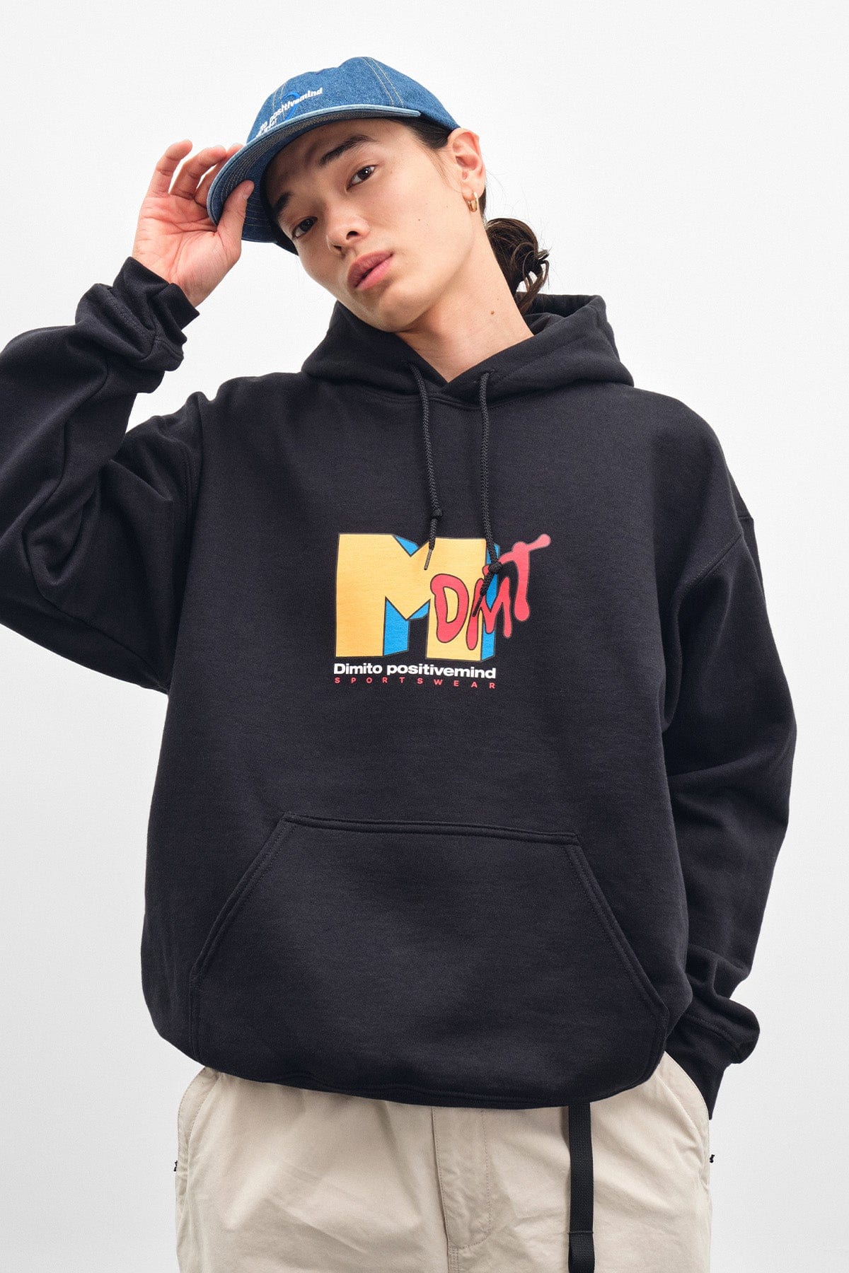 [INVITED] DMTV HOODIE BLACK