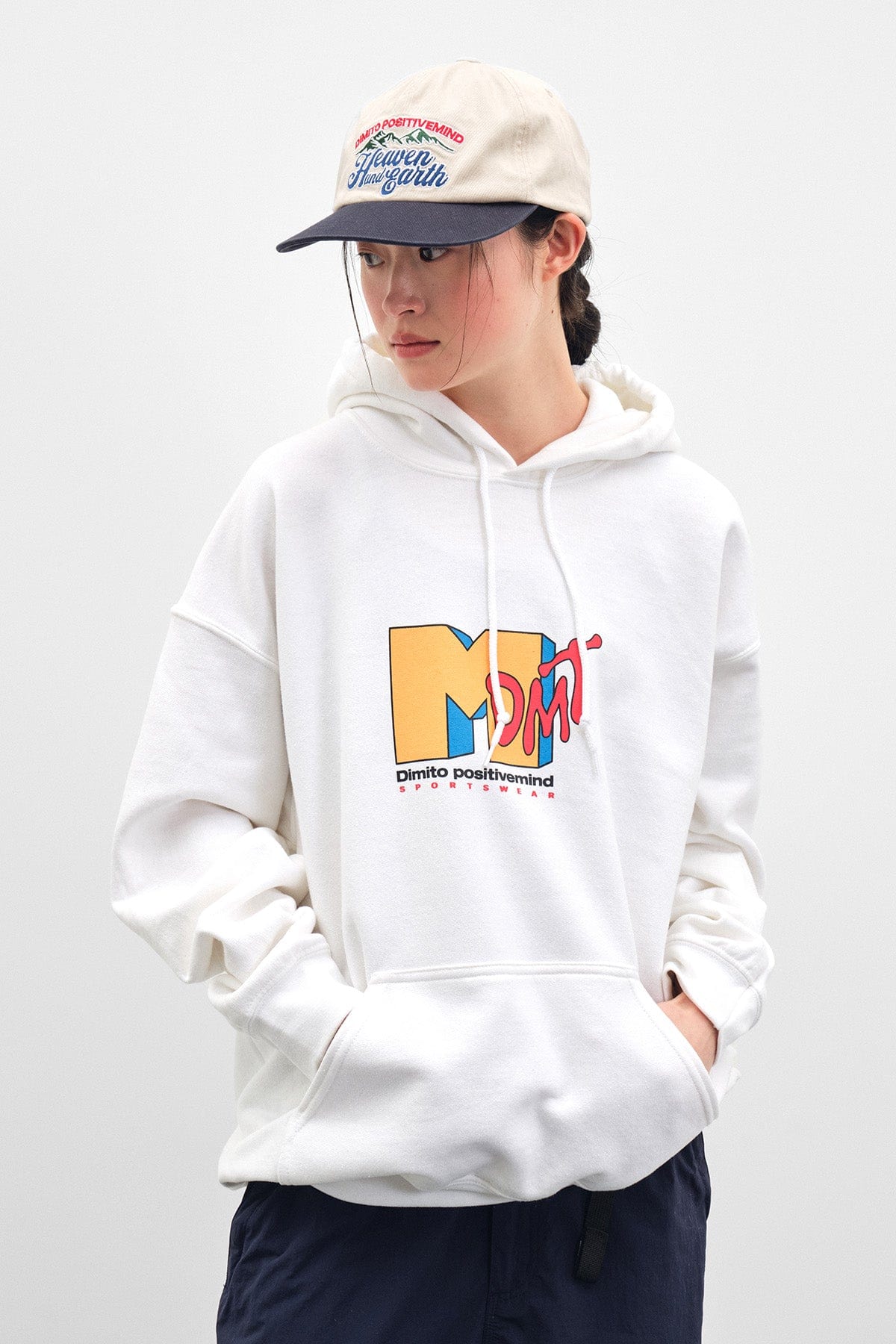 [INVITED] DMTV HOODIE WHITE