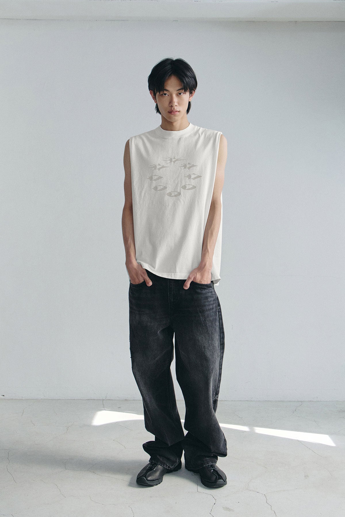 VERT EXPLODING D-AXIS GD 6.5OZ SLEEVELESS OFF WHITE (Available on 26.05.07)