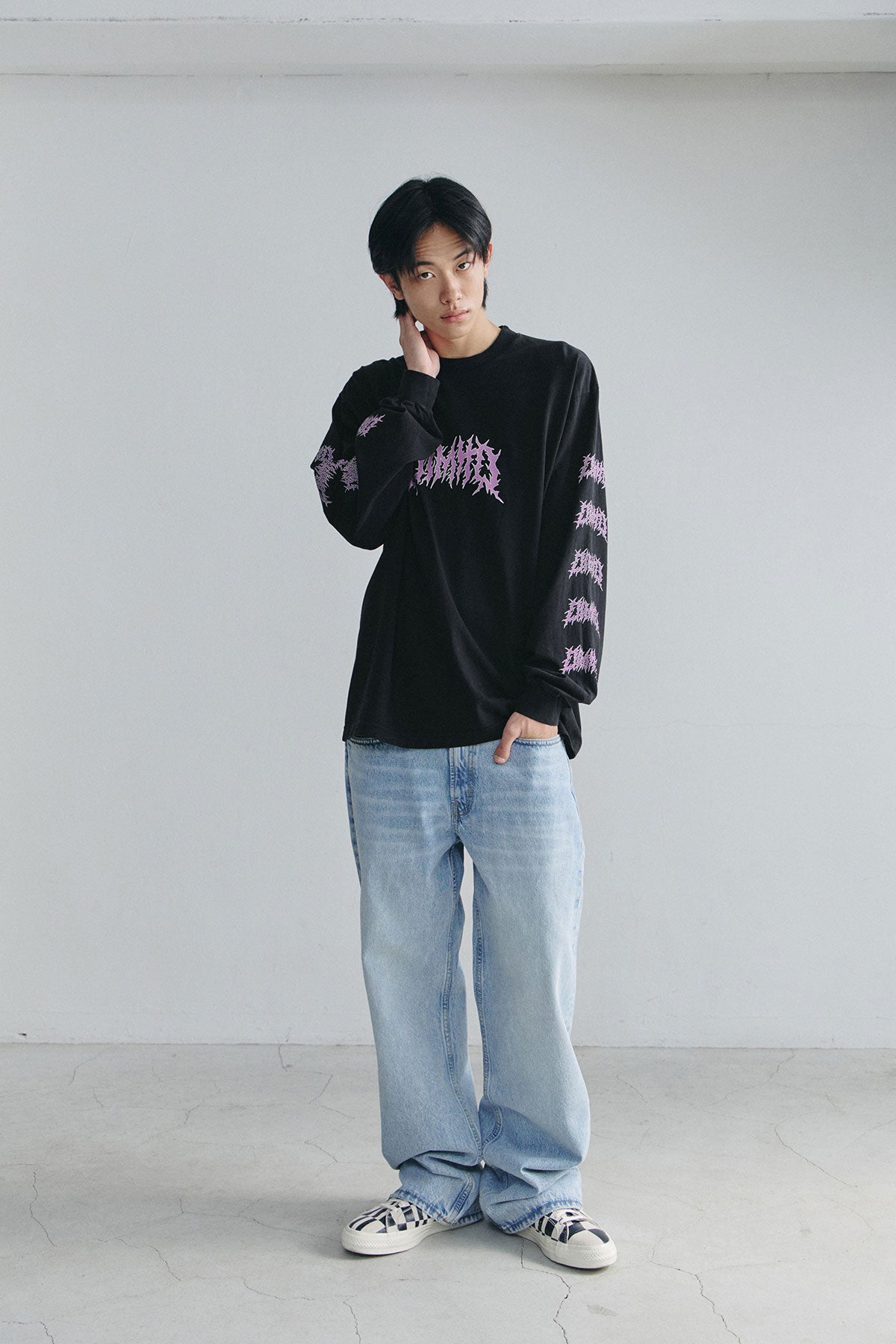 VERT FIRE VOLT LSV GD 6.5OZ TEE BLACK (Available on 26.05.07)