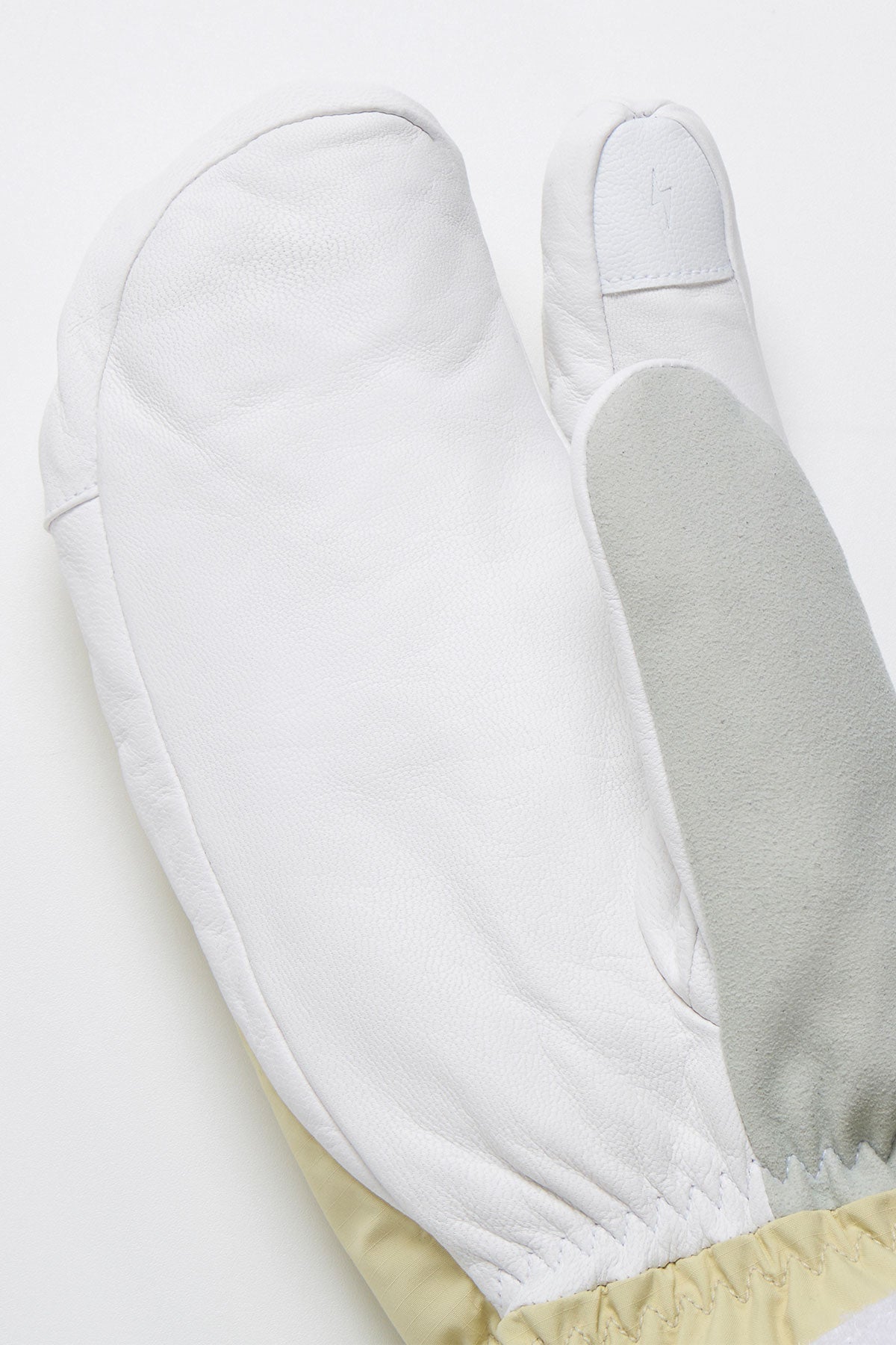 [INVITED] GORE-TEX IF MITTEN MIST SAND