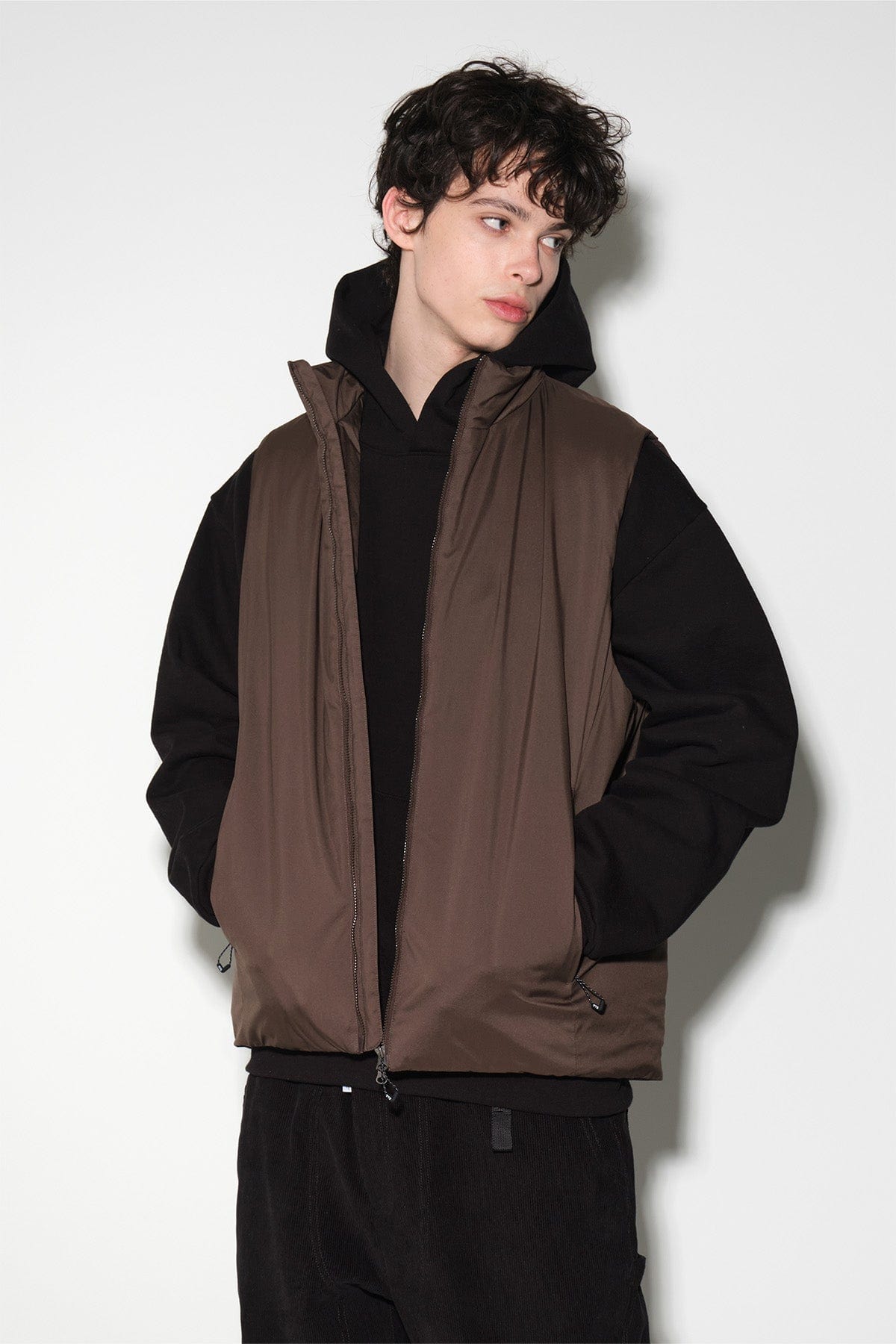 [INVITED] GTX PRIMALOFT VEST DARK BROWN