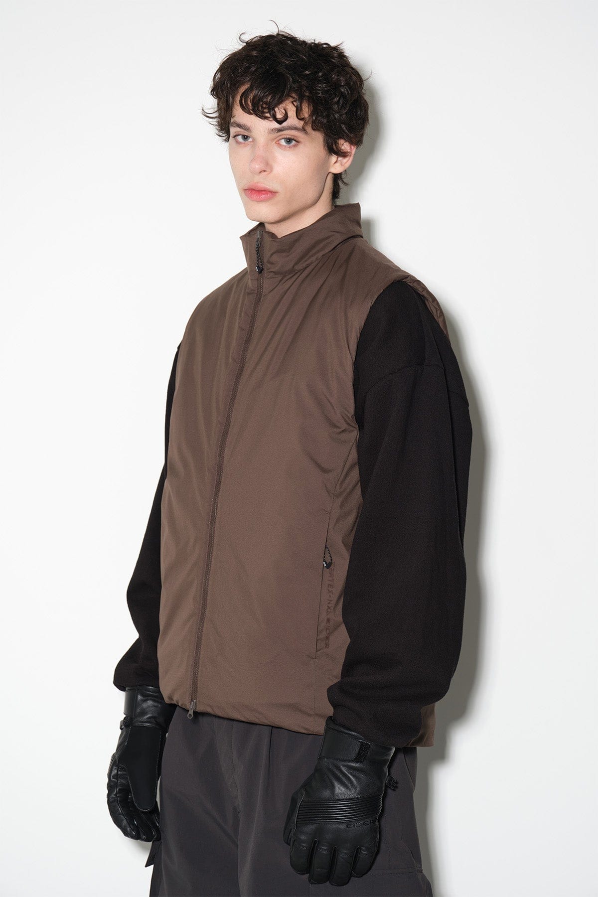 [INVITED] GTX PRIMALOFT VEST DARK BROWN