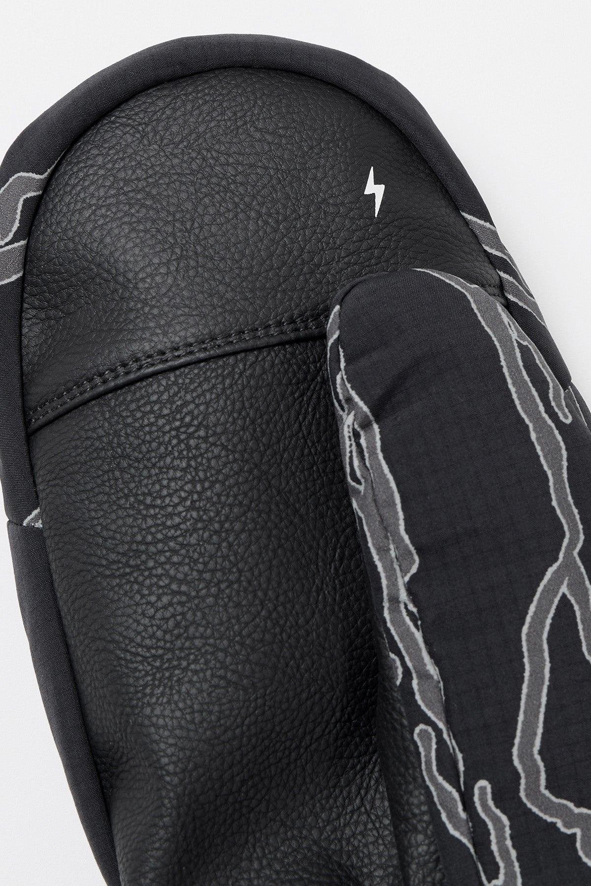 [INVITED] HAE REFLECTIVE LINE MITTEN HAE MT BLACK