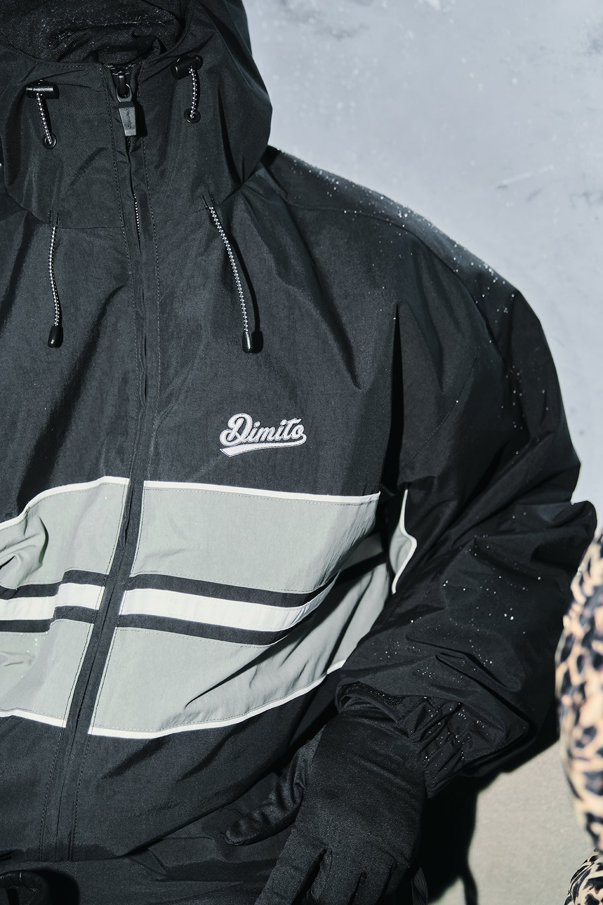 [INVITED] LINE WIND JACKET BLACK