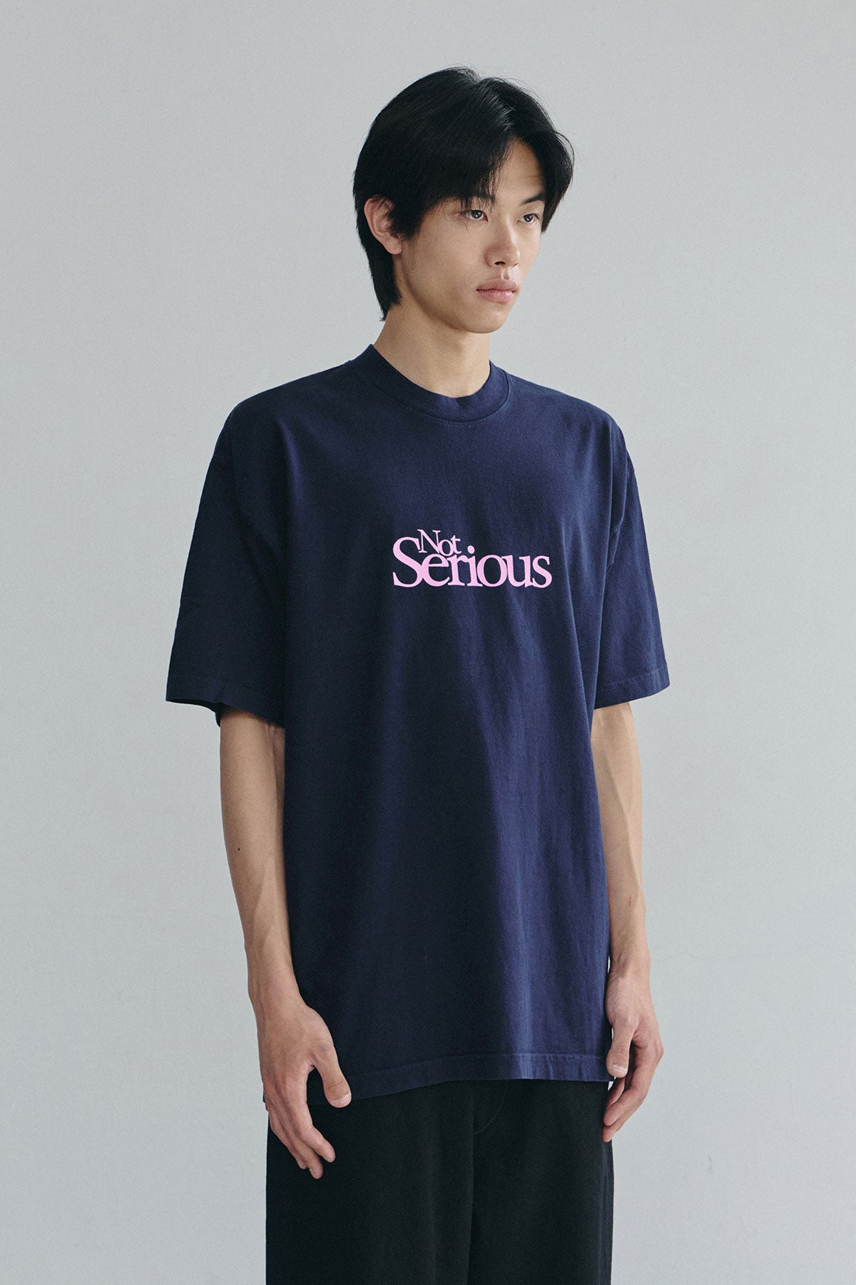 VERT NSS OG SSV GD 6.5OZ TEE NAVY (Available on 26.05.07)