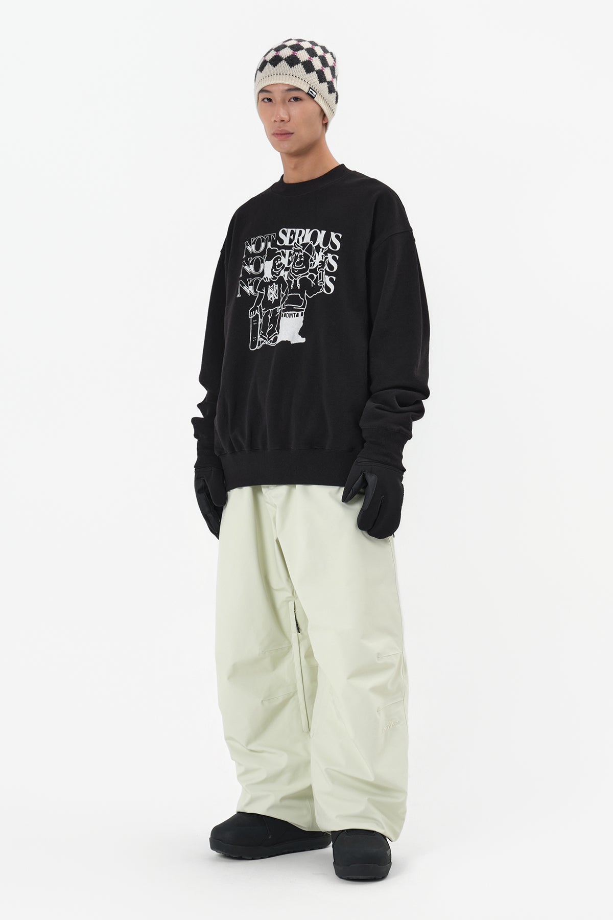 [INVITED] NSS SWEATSHIRT BLACK