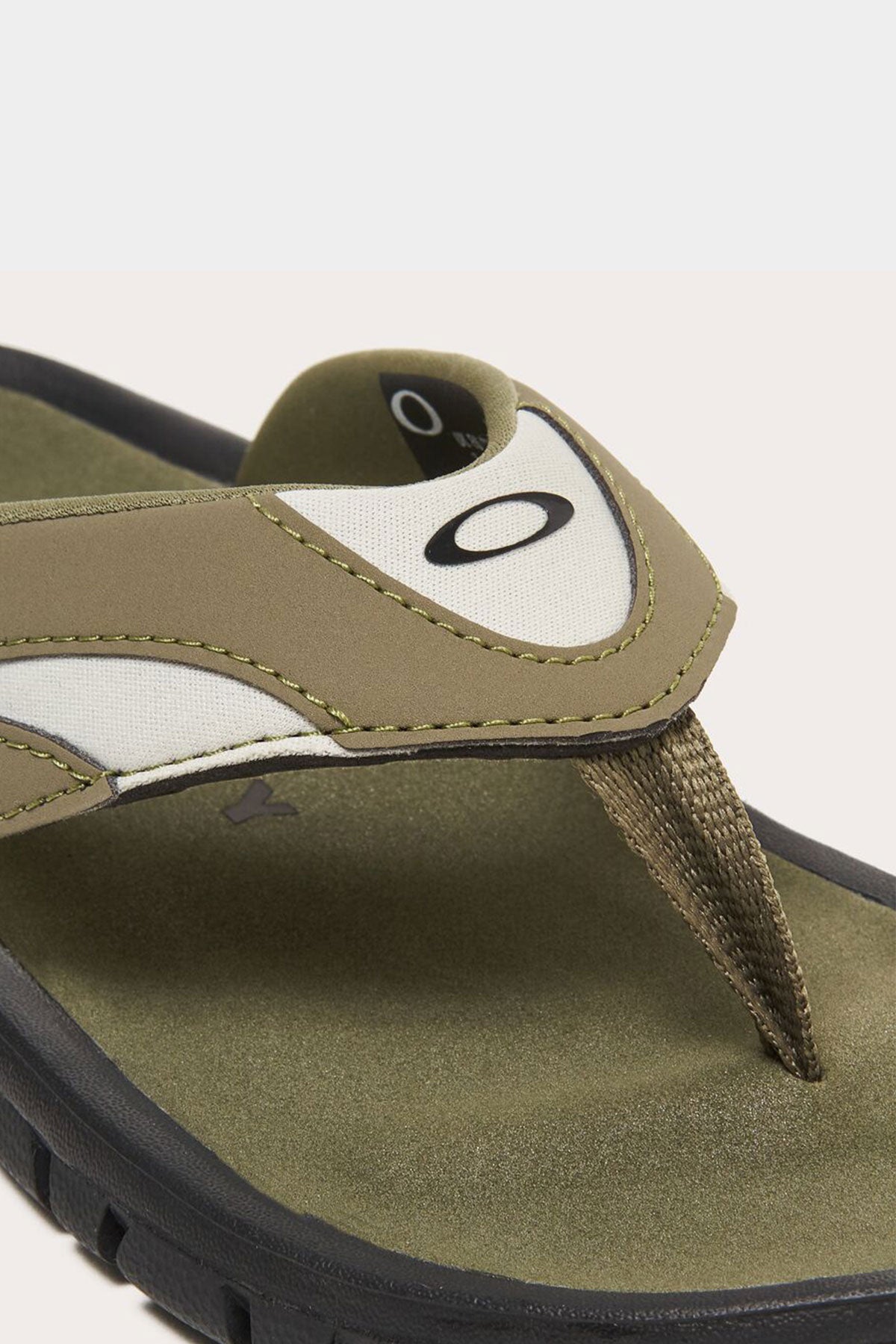 VERT [OAKLEY] O COIL SANDAL ARMY GREEN