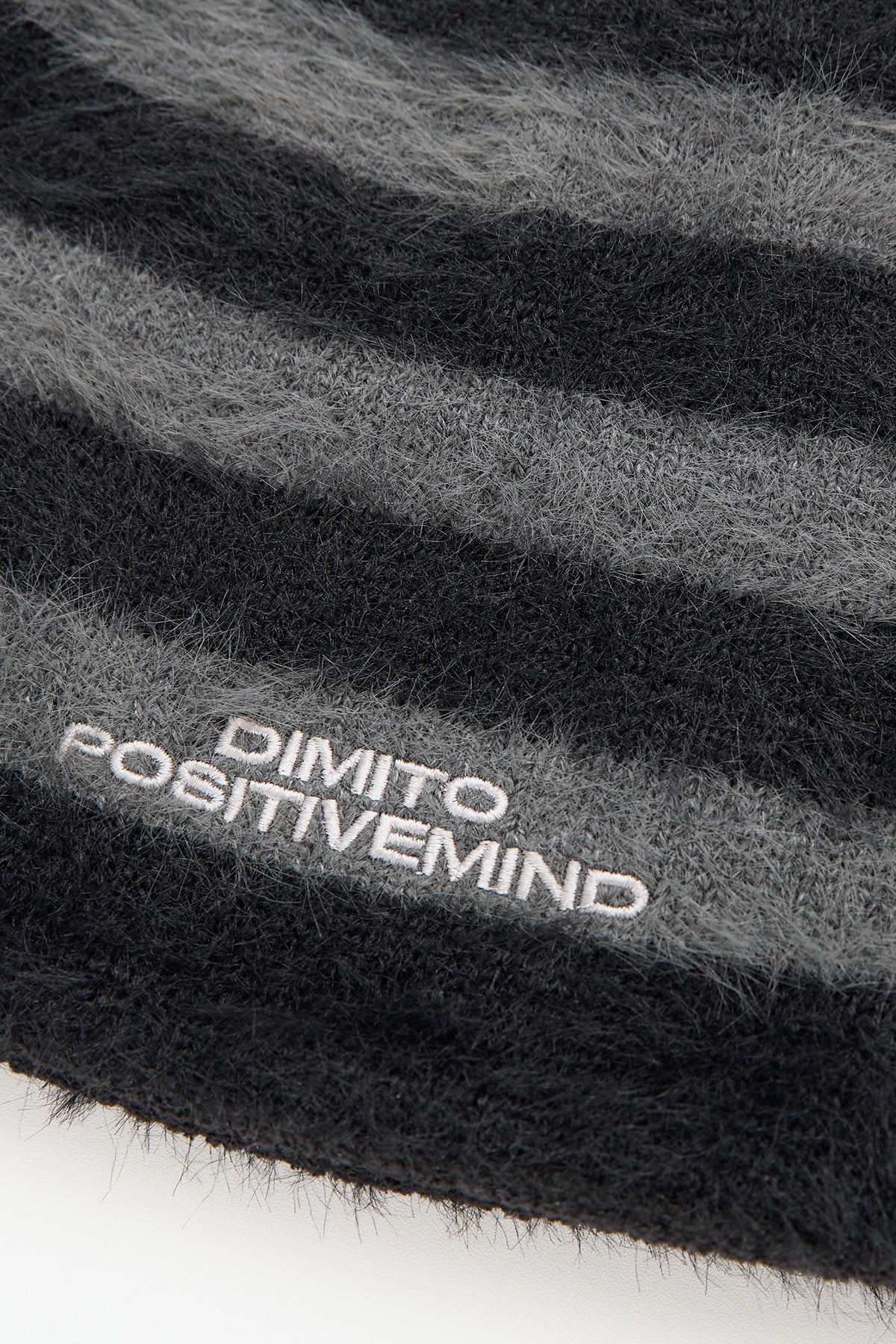 VERT ONE-SIZE [PLAYBOY x DIMITO] MOHAIR BEANIE STRIPE BLACK