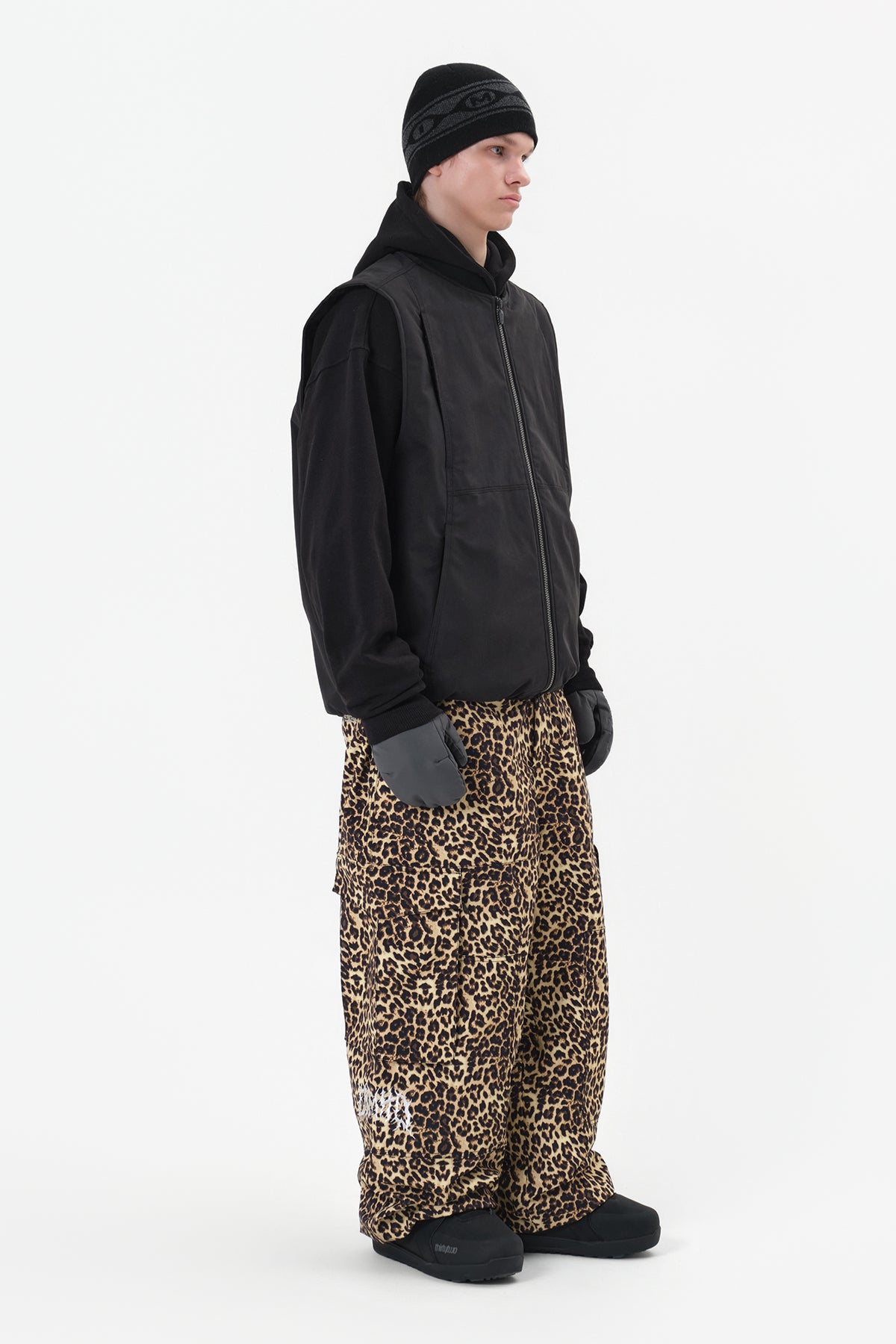 VERT OVER VEST FADE BLACK