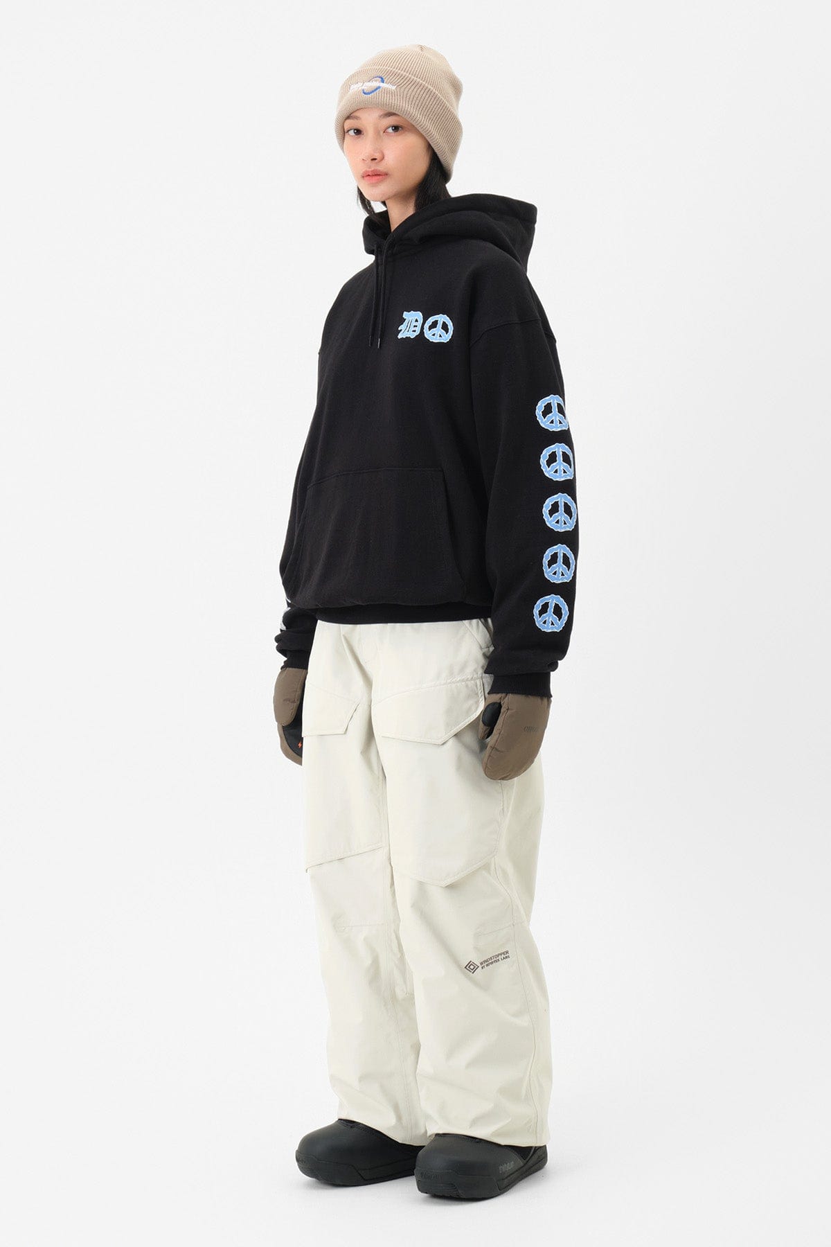 [INVITED] PEACE HOODIE BLACK