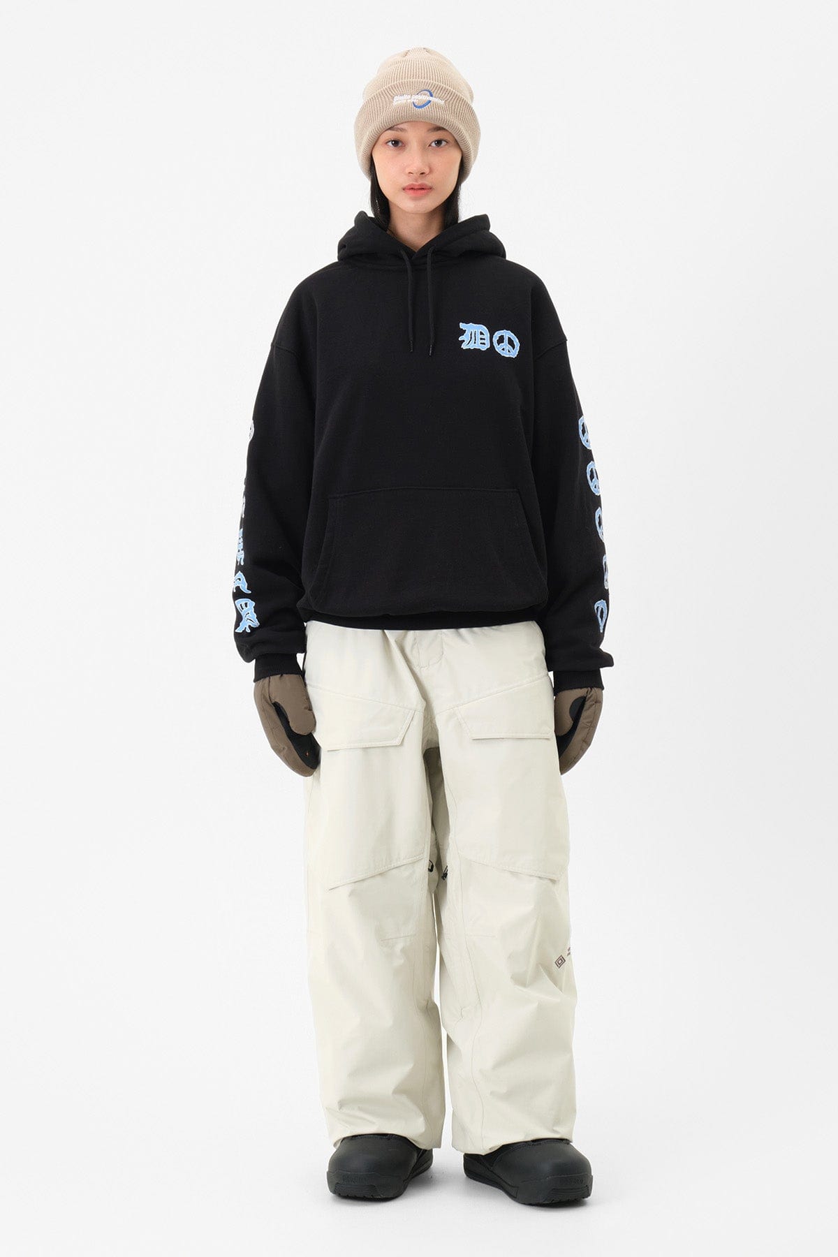 [INVITED] PEACE HOODIE BLACK
