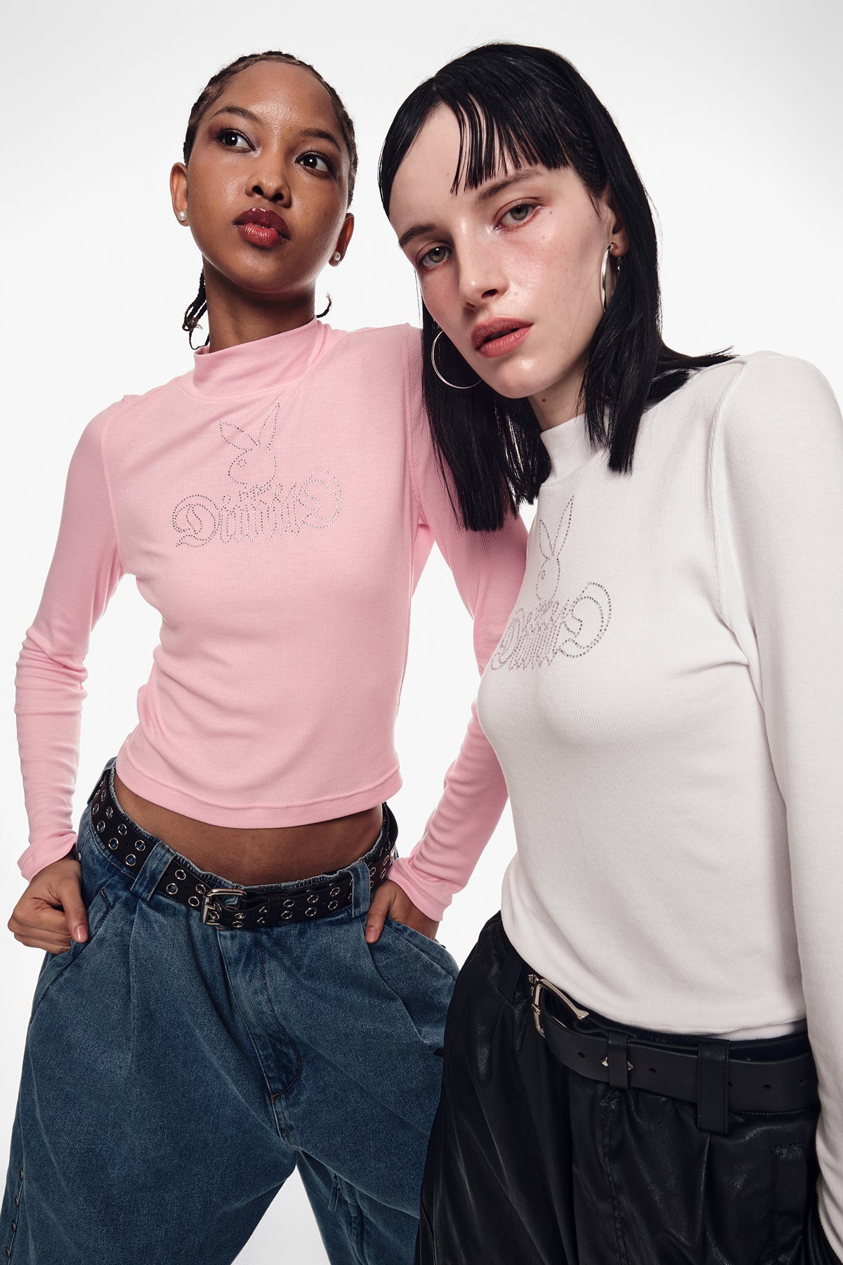 VERT [PLAYBOY x DIMITO] BUNNY CHARMSTONE NECK TOP BABY PINK