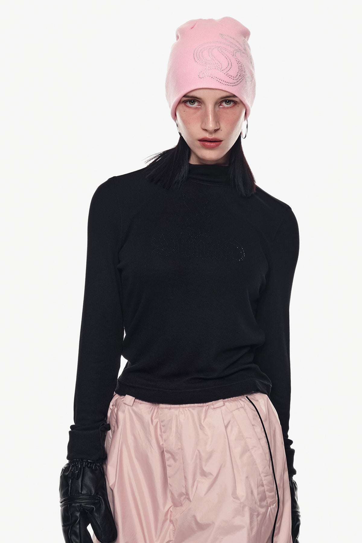 VERT [PLAYBOY x DIMITO] BUNNY CHARMSTONE NECK TOP BLACK