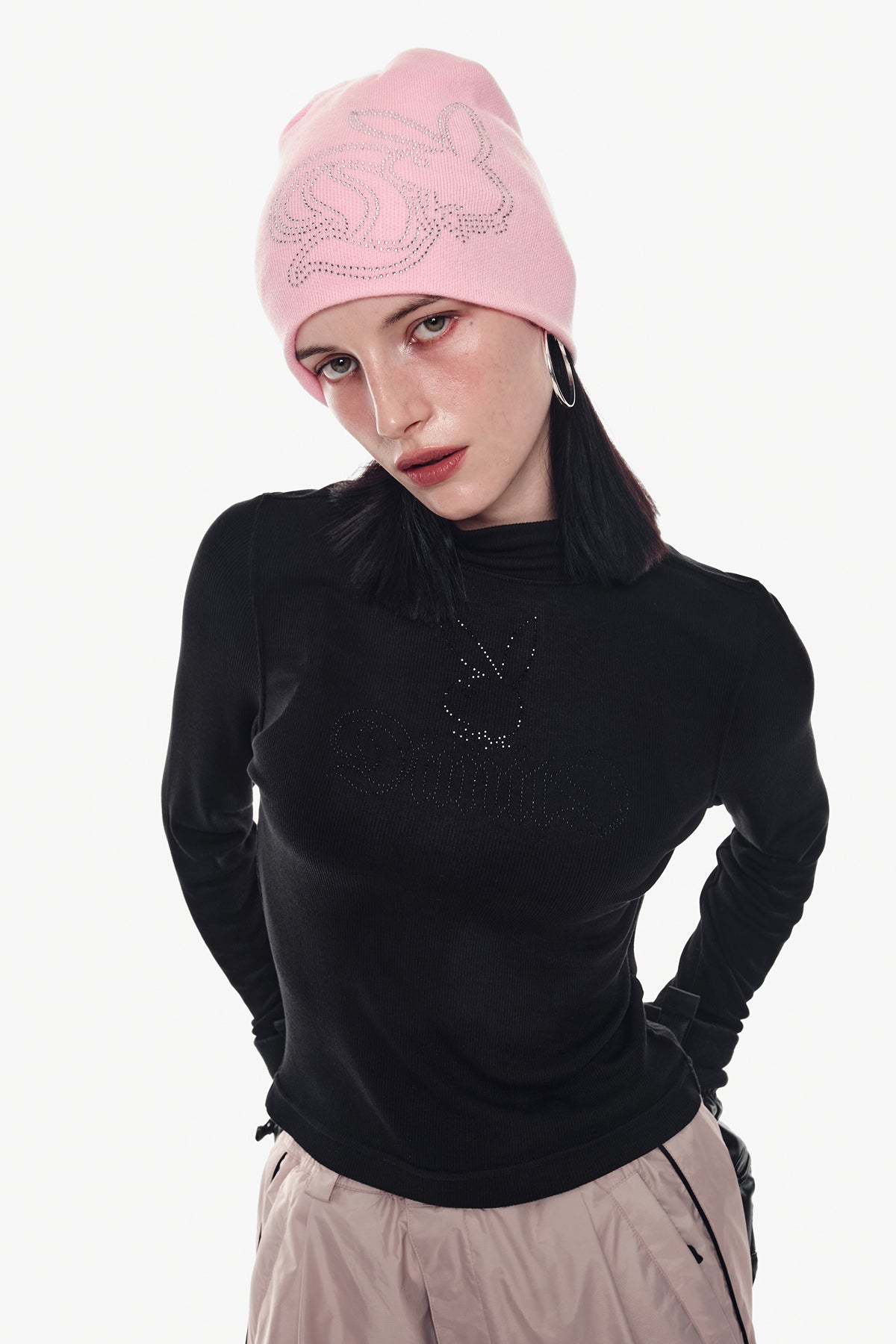 VERT [PLAYBOY x DIMITO] BUNNY CHARMSTONE NECK TOP BLACK