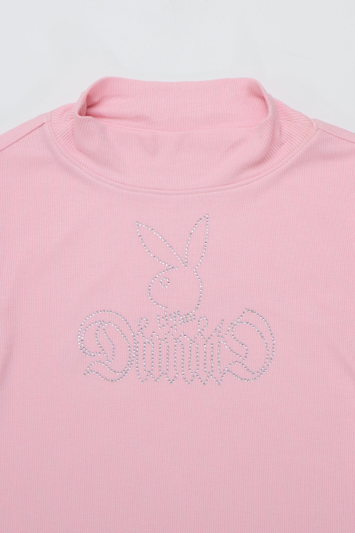 VERT [PLAYBOY x DIMITO] BUNNY CHARMSTONE NECK TOP WHITE