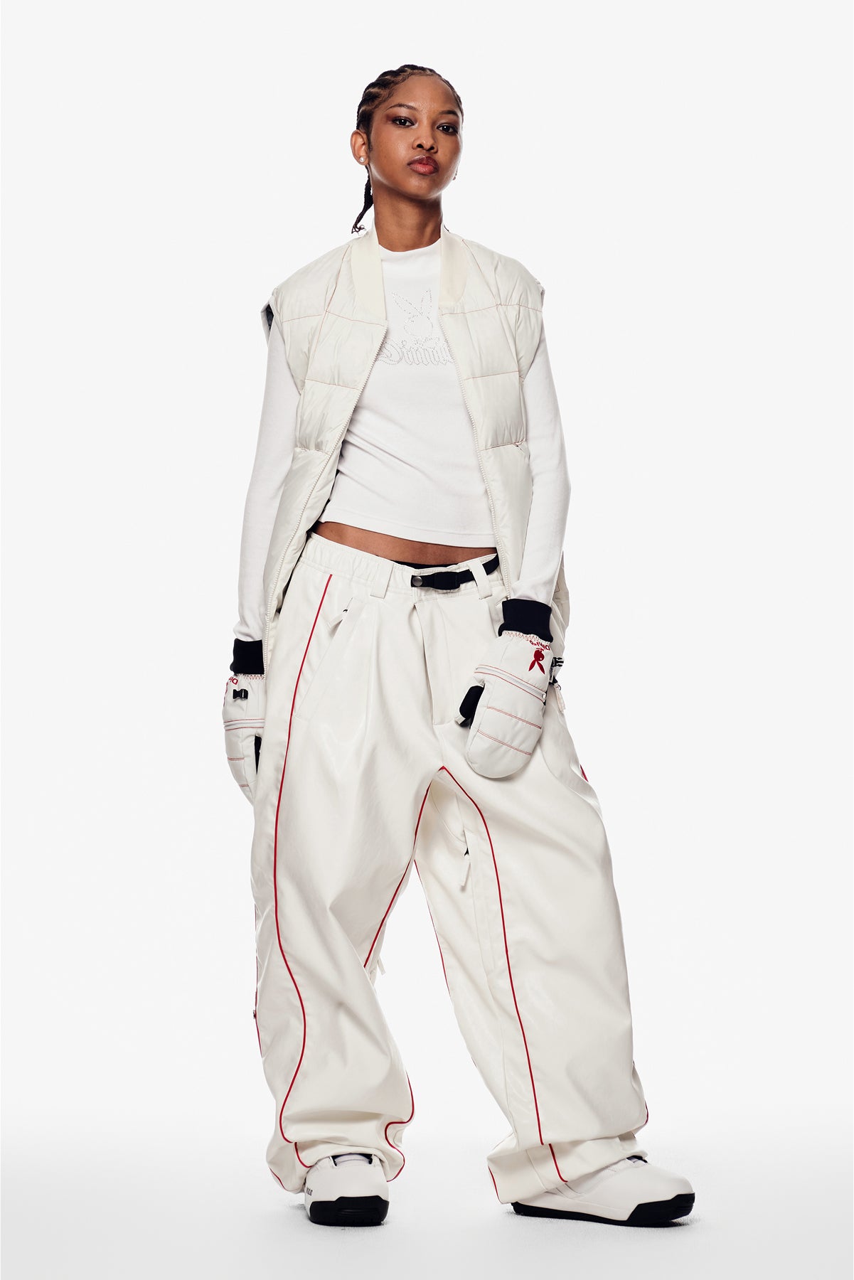 VERT [PLAYBOY x DIMITO] BUNNY CHARMSTONE NECK TOP WHITE