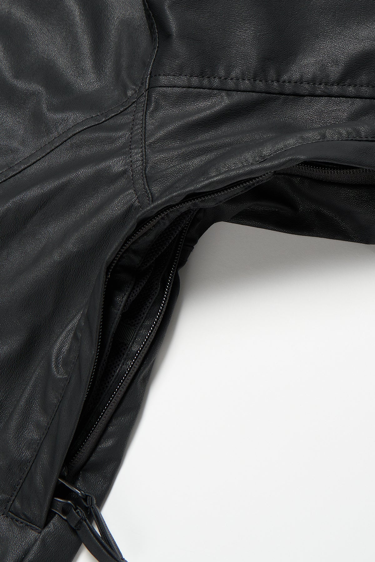 [INVITED] [PLAYBOY x DIMITO] BUNNY FAUX LEATHER JACKET BLACK