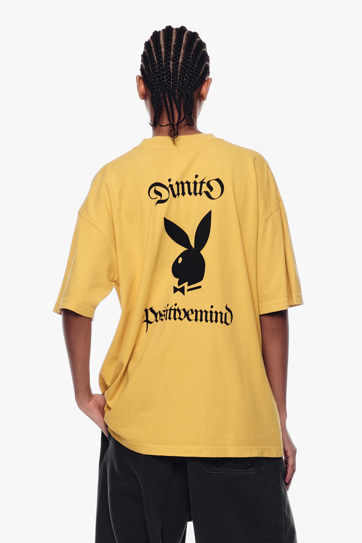 [INVITED] [PLAYBOY x DIMITO] BUNNY GRAPHIC SSV GD 6.5OZ TEE SPECTRA YELLOW