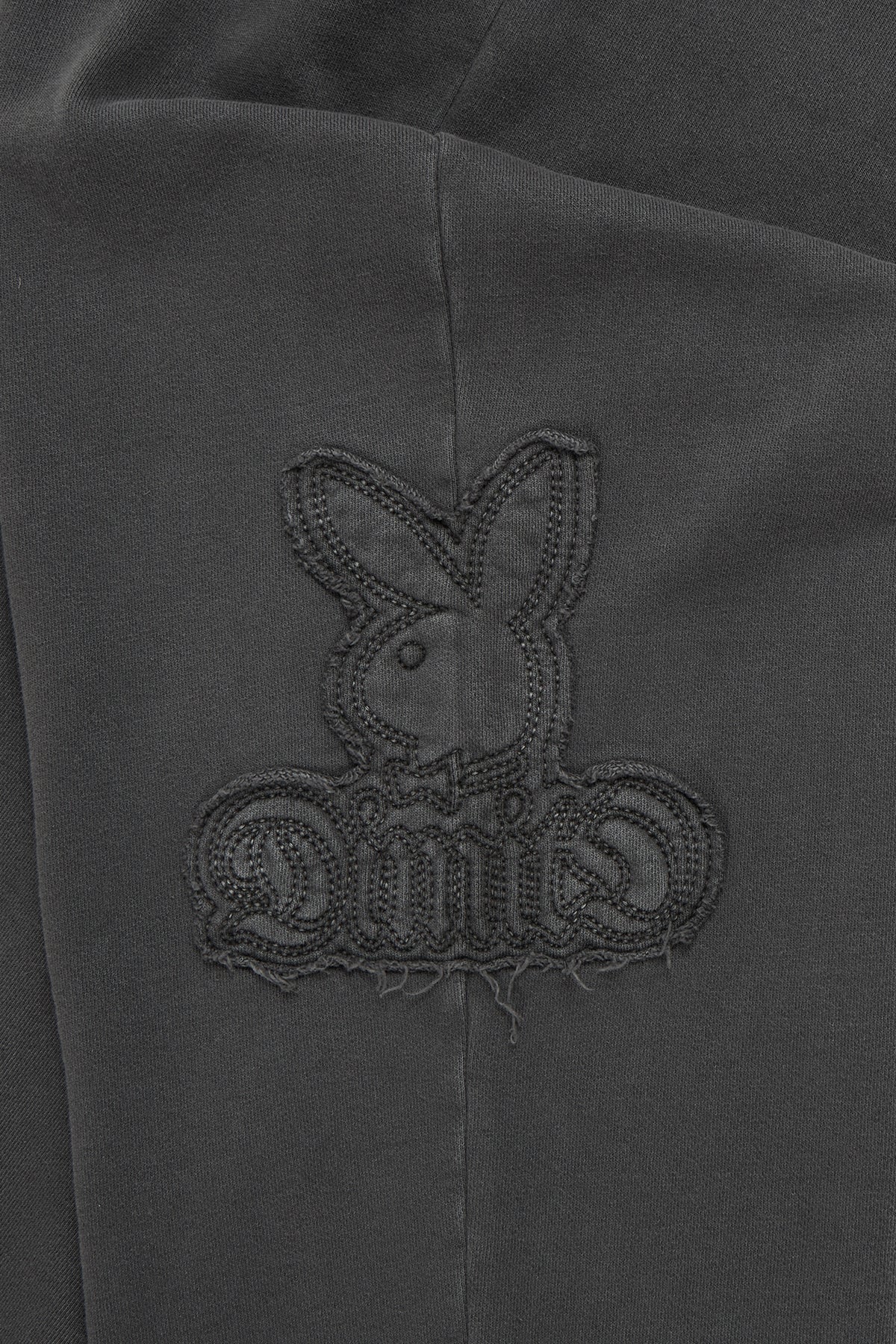 VERT [PLAYBOY x DIMITO] BUNNY SWEATPANTS WASHED BLACK