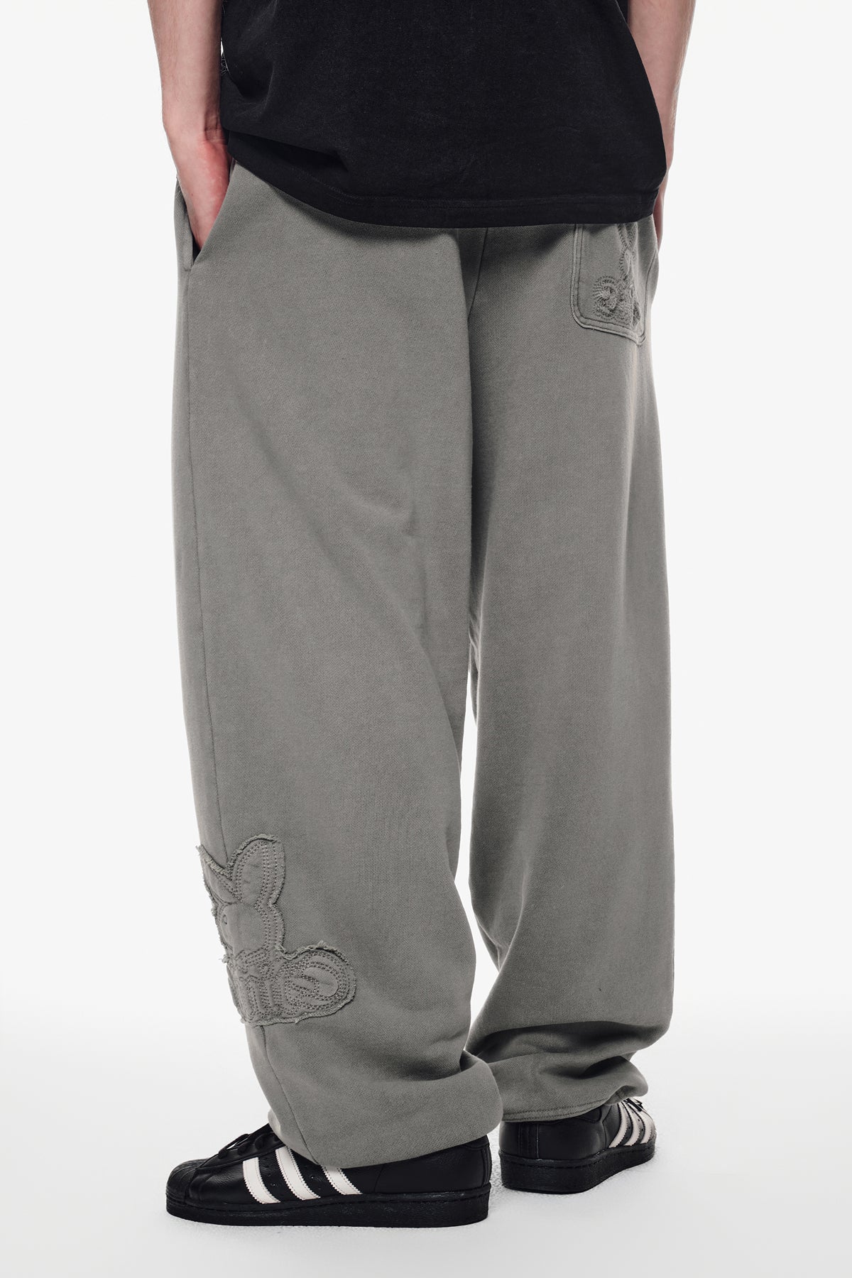 VERT [PLAYBOY x DIMITO] BUNNY SWEATPANTS WASHED GREY