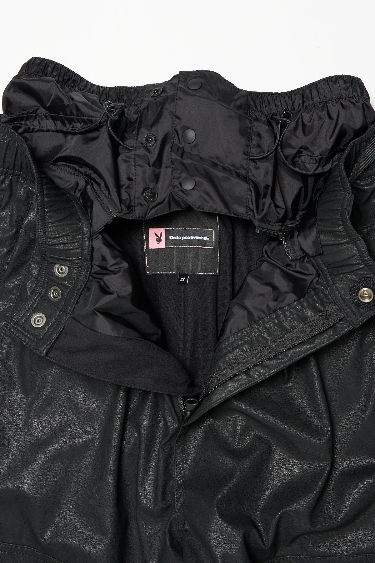 VERT [PLAYBOY x DIMITO] CARPENTER FAUX LEATHER PANTS (WIDE FIT LV.2) BLACK