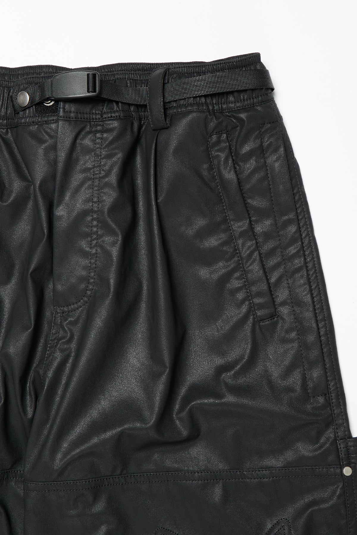 VERT [PLAYBOY x DIMITO] CARPENTER FAUX LEATHER PANTS (WIDE FIT LV.2) BLACK