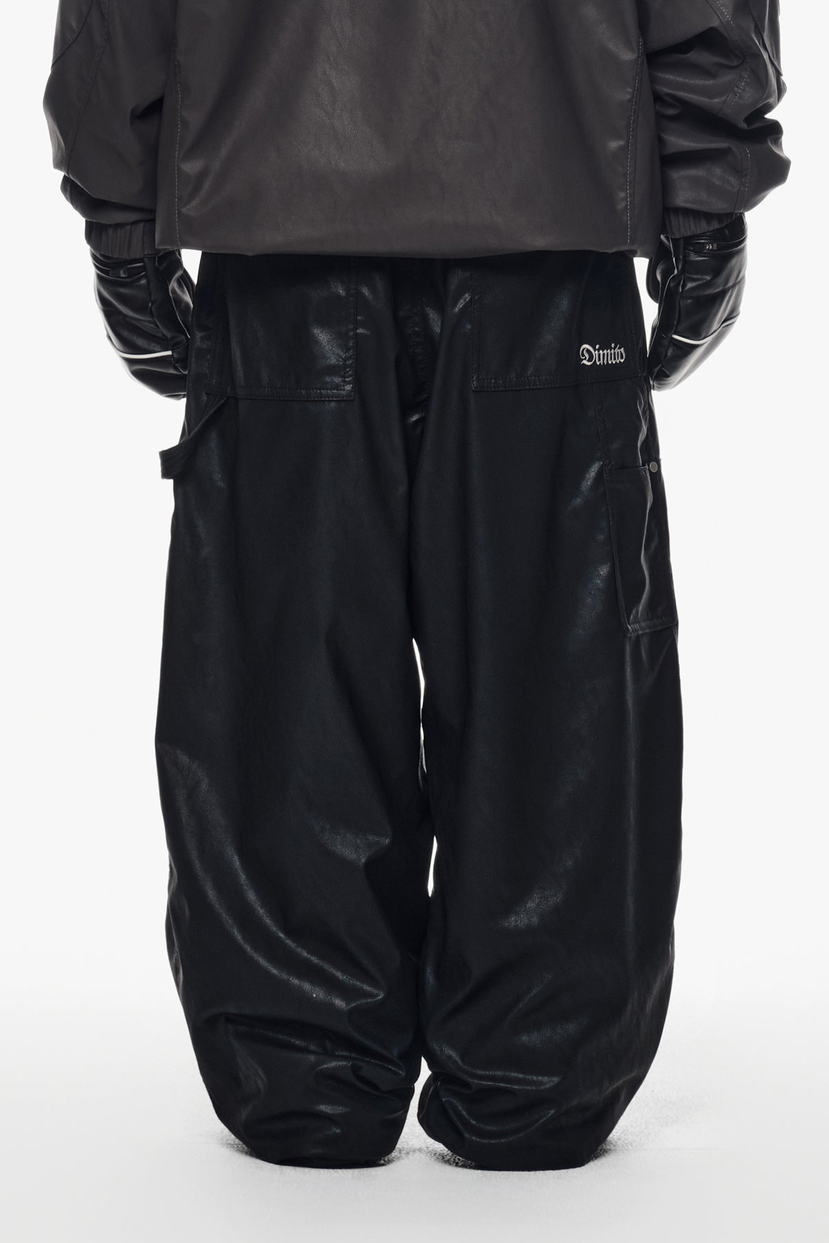 VERT [PLAYBOY x DIMITO] CARPENTER FAUX LEATHER PANTS (WIDE FIT LV.2) BLACK