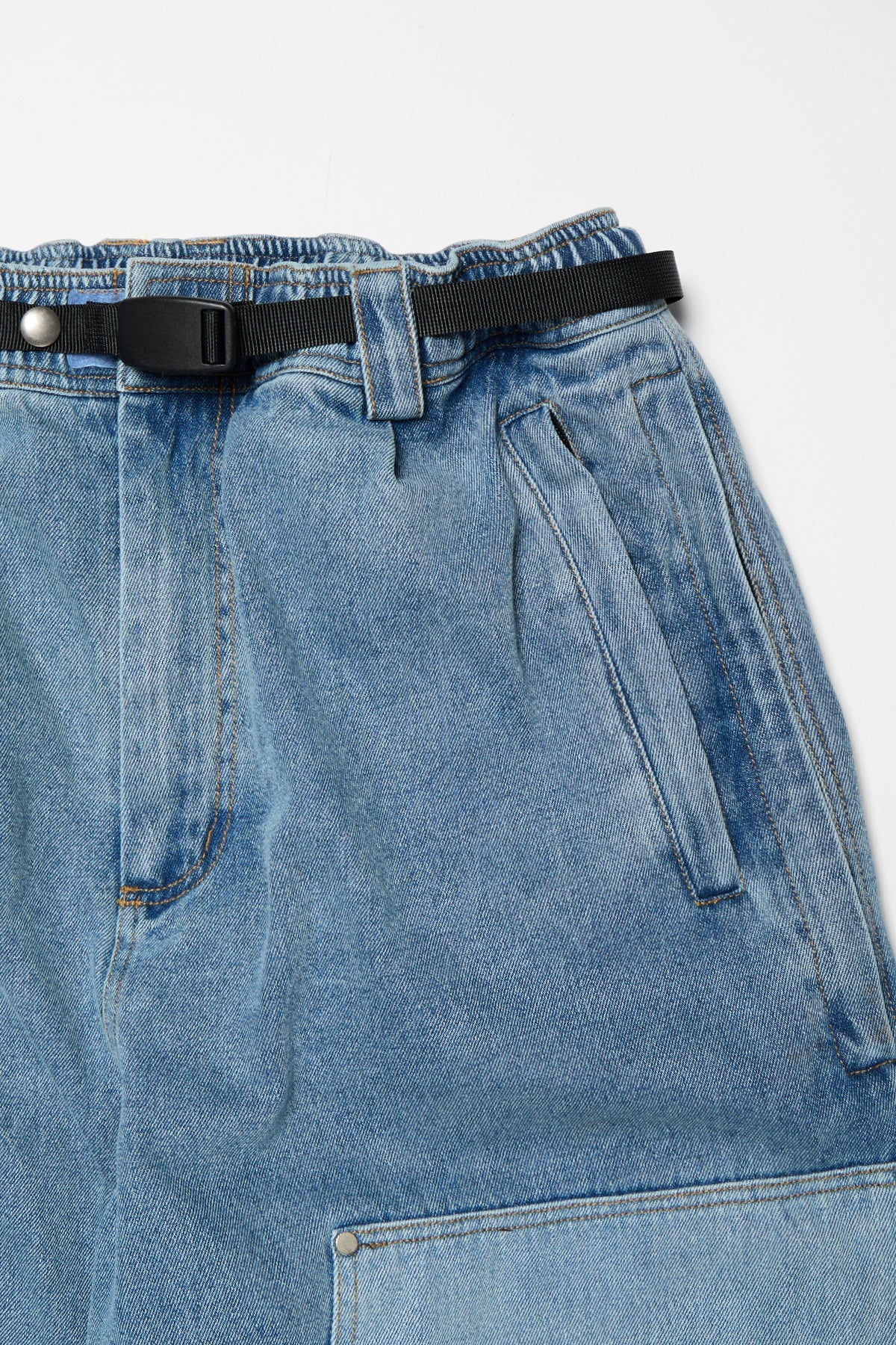 [INVITED] [PLAYBOY x DIMITO] DOUBLE KNEE DENIM PANTS (WIDE FIT LV.2) WASHED BLUE