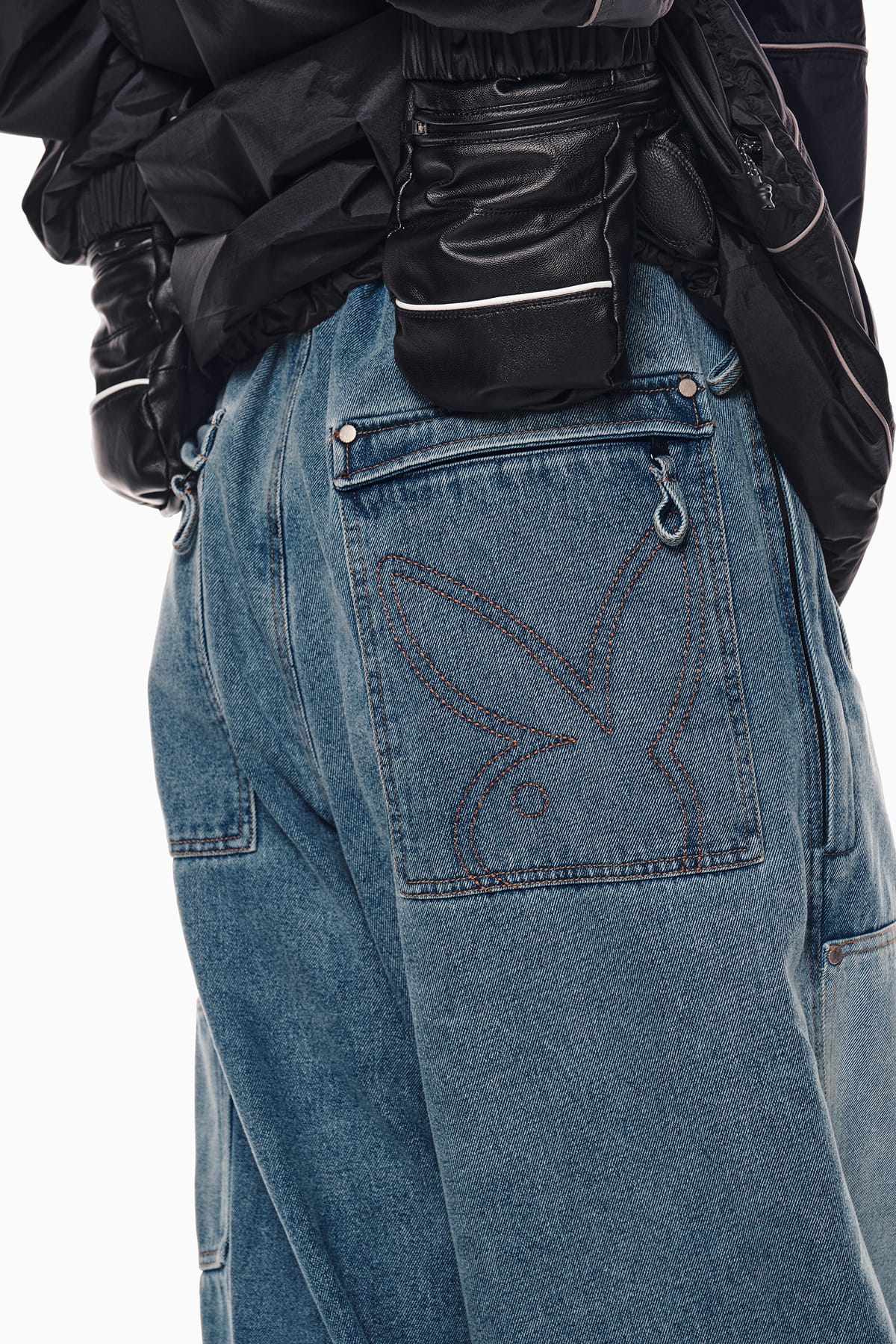 [INVITED] [PLAYBOY x DIMITO] DOUBLE KNEE DENIM PANTS (WIDE FIT LV.2) WASHED BLUE