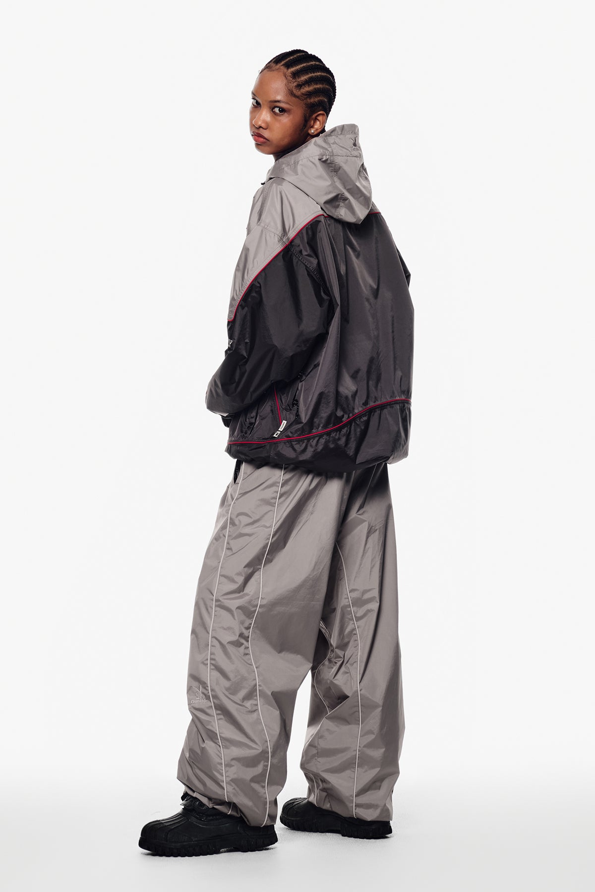 VERT [PLAYBOY x DIMITO] PIPING BANDED PANTS (WIDE FIT LV.2) CONCRETE GREY