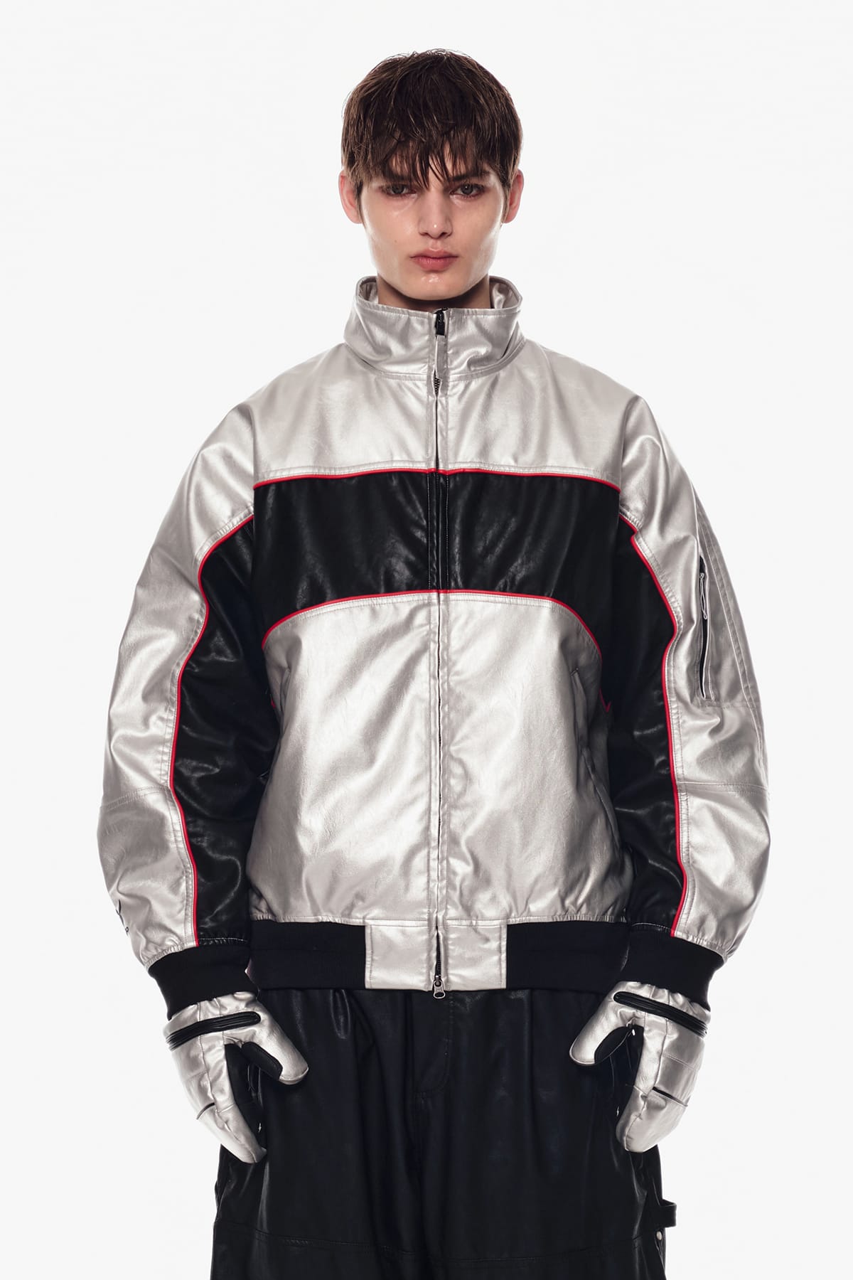 [INVITED] [PLAYBOY x DIMITO] PIPING FAUX LEATHER MITTEN METAL GREY