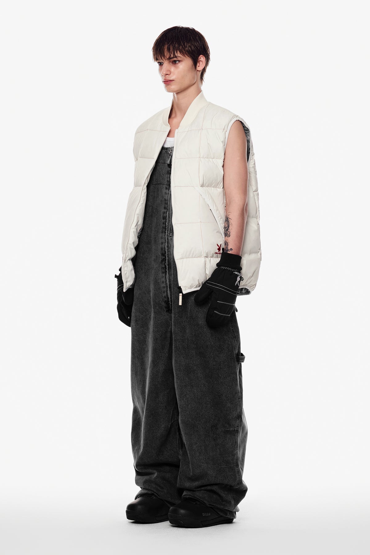 [PROMO] [PLAYBOY x DIMITO] STITCHED TRUCKER BIB DENIM PANTS (WIDE FIT LV.1) WASHED BLACK