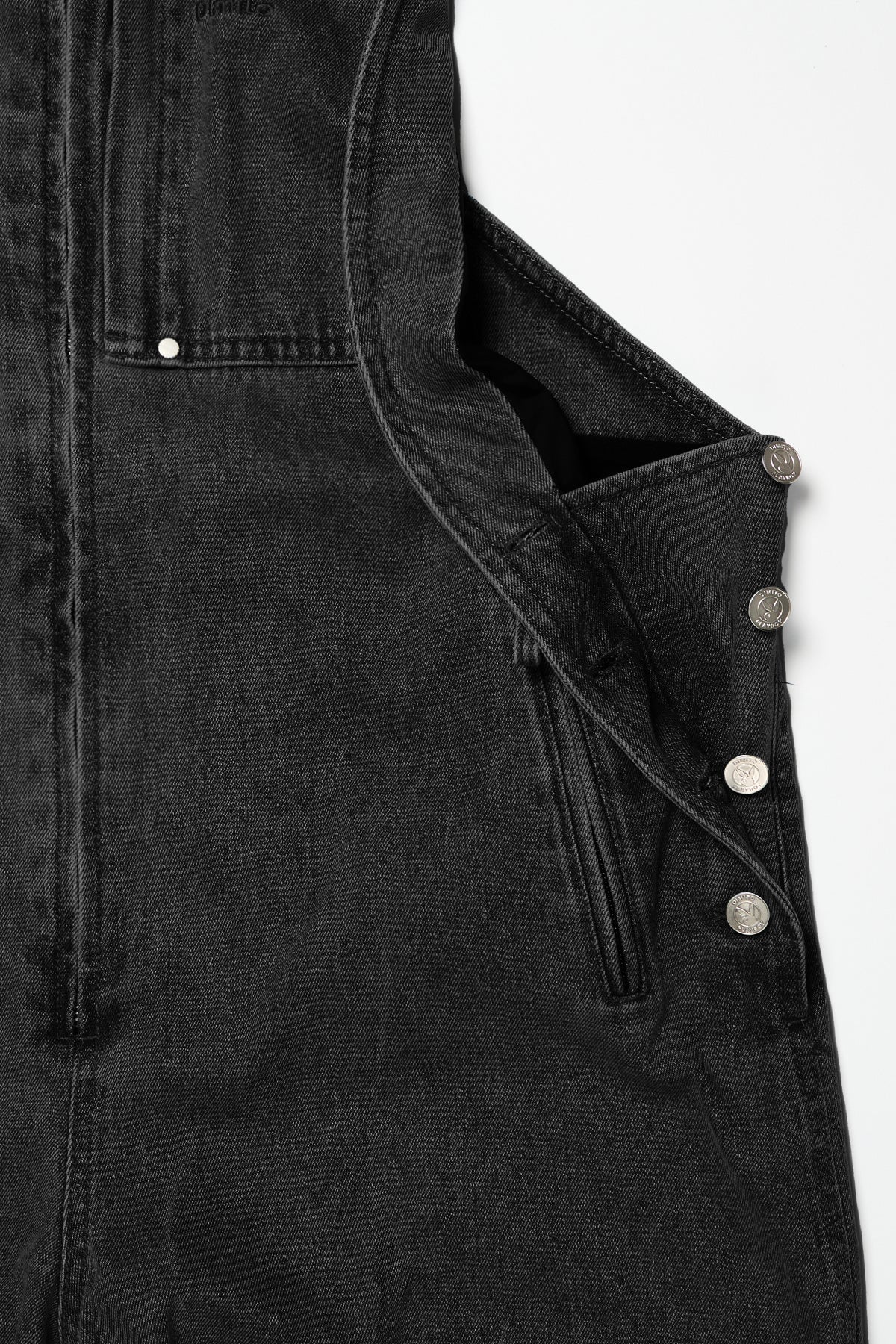 [INVITED] [PLAYBOY x DIMITO] STITCHED TRUCKER BIB DENIM PANTS (WIDE FIT LV.1) WASHED BLUE