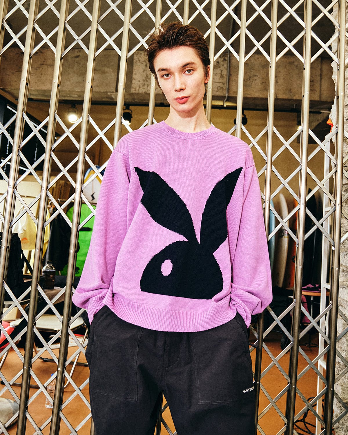 [INVITED] (PLAYBOY X DIMITO) SWEATER TAFFY