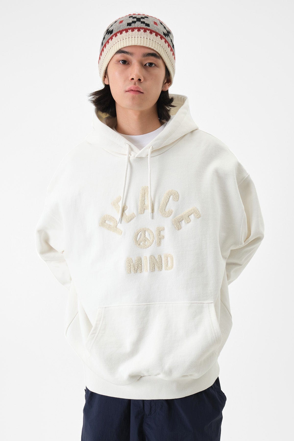 [INVITED] POM HOODIE WHITE