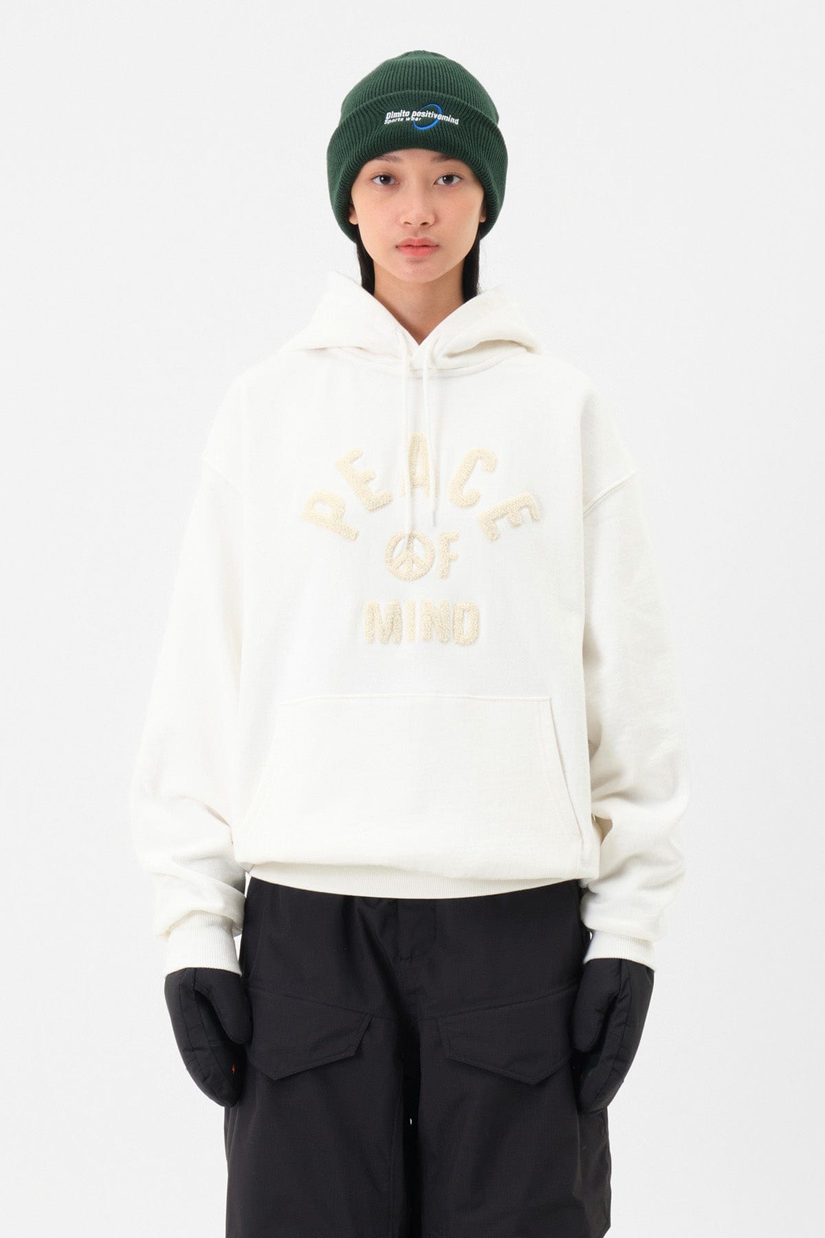 [INVITED] POM HOODIE WHITE